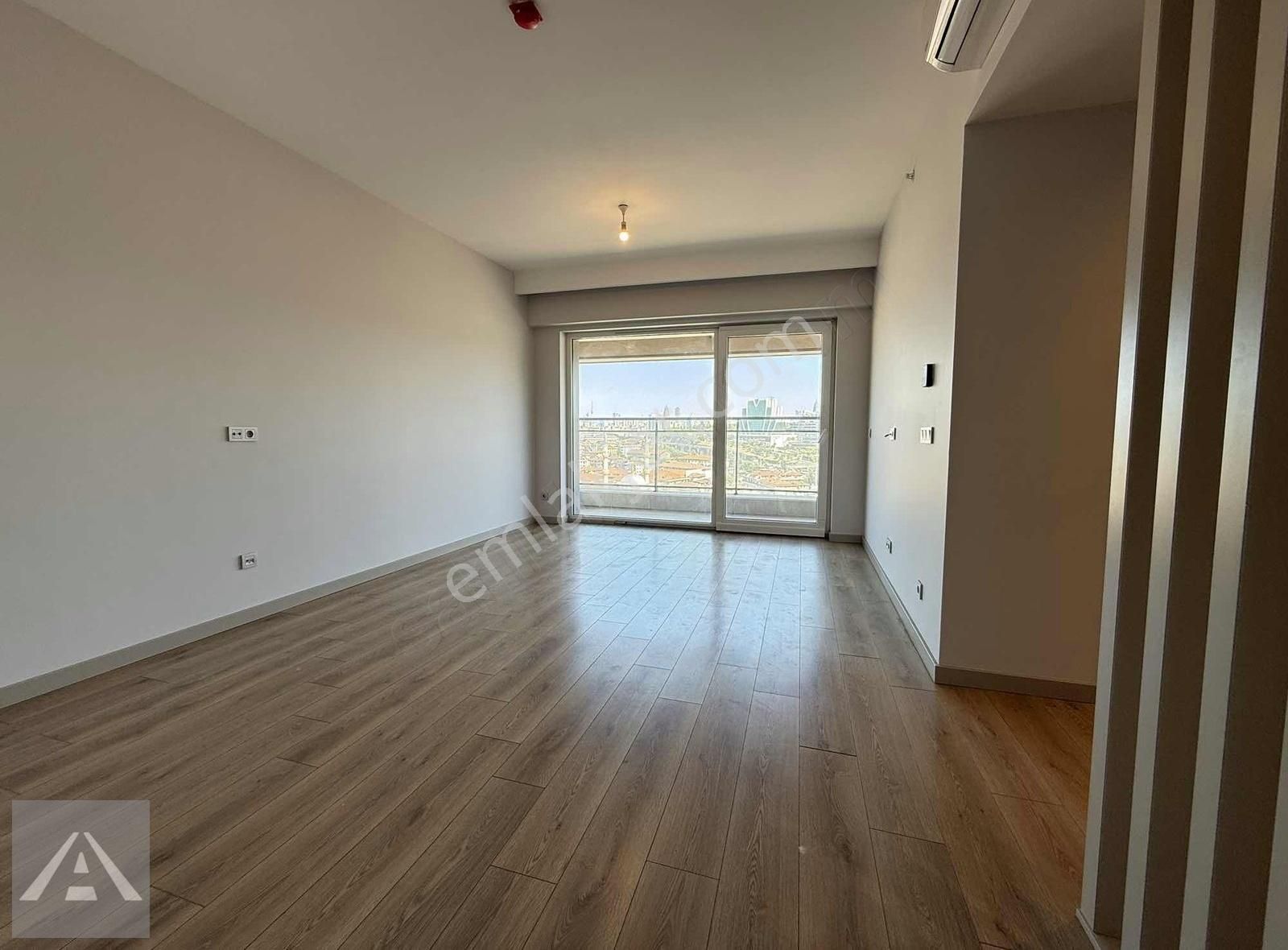 Nidaparkta 13. Katta Deniz Manzaralı Geniş Balkonlu Boş 2+1 - Görsel 22