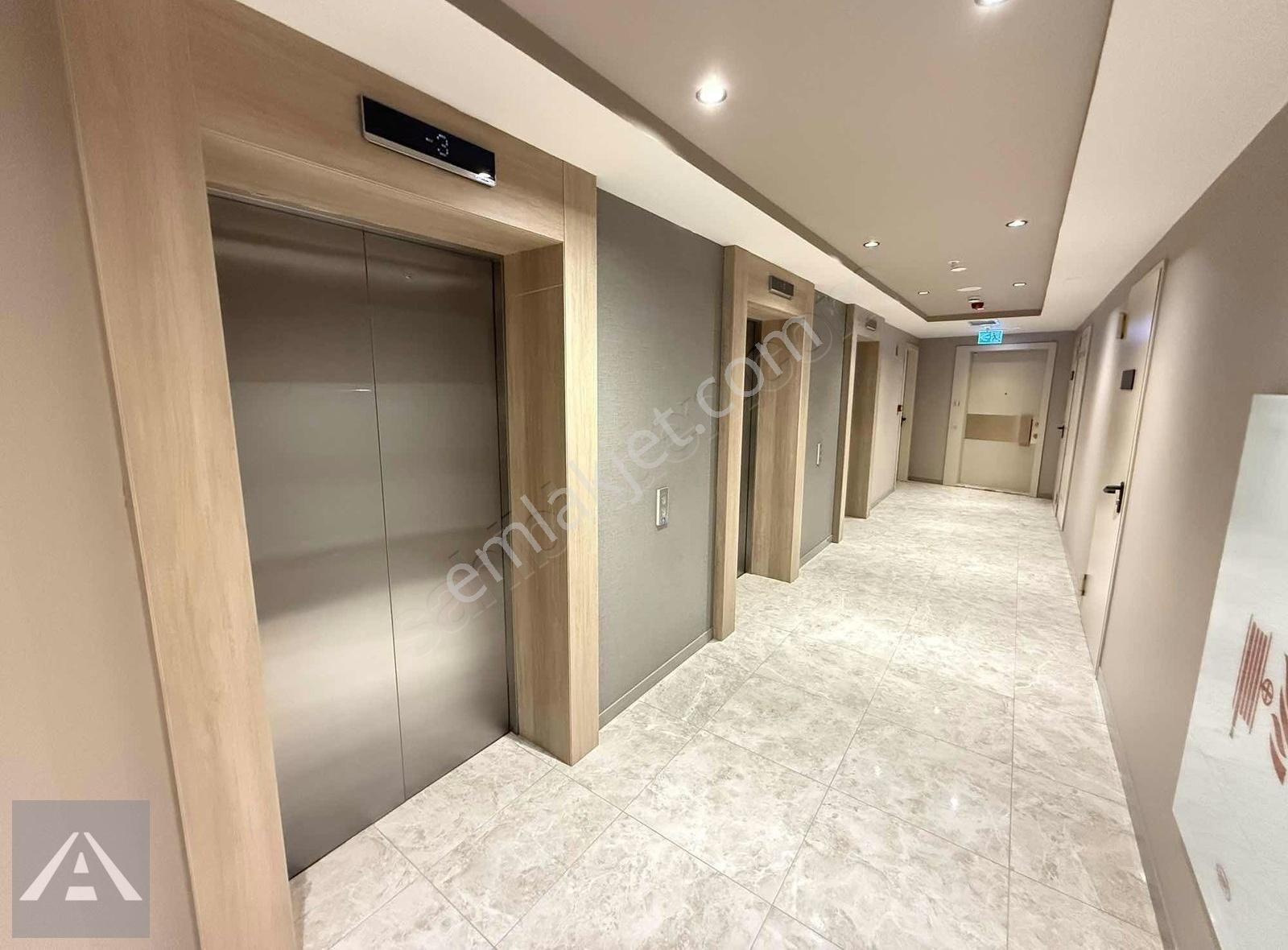 Nidaparkta 13. Katta Deniz Manzaralı Geniş Balkonlu Boş 2+1 - Görsel 24