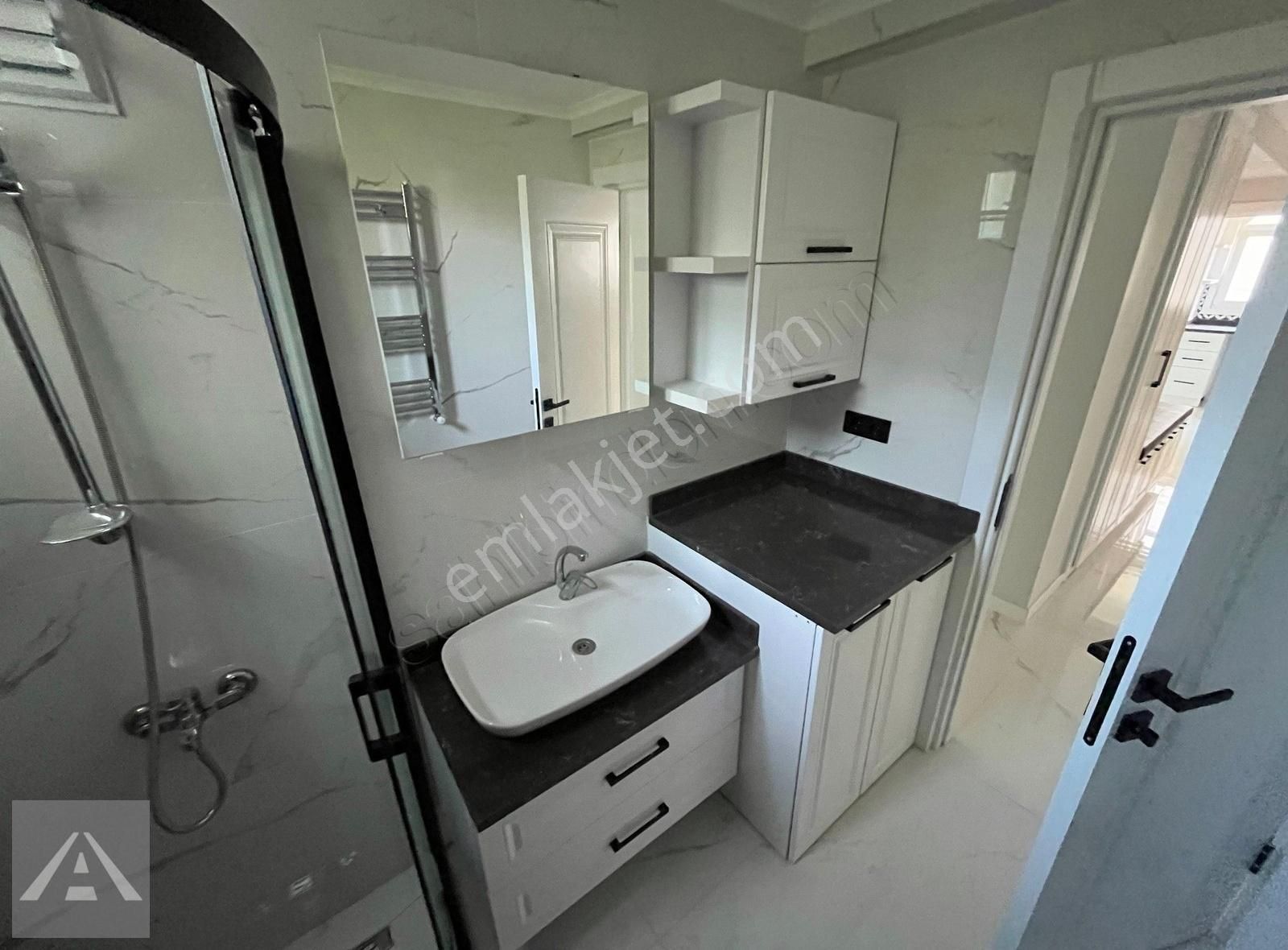 Maltepe Altıntepe'de Minibüs Yolu Altında Arakat 3+1 Daire - Görsel 17