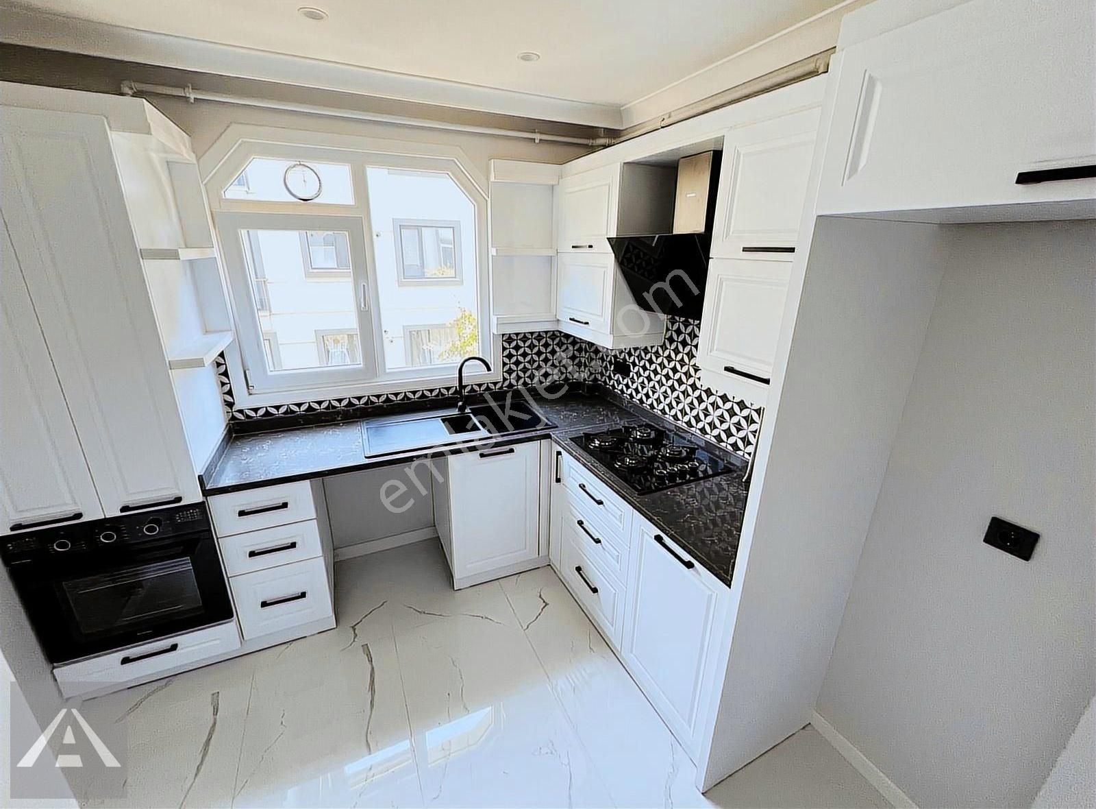 Maltepe Altıntepe'de Minibüs Yolu Altında Arakat 3+1 Daire - Görsel 4