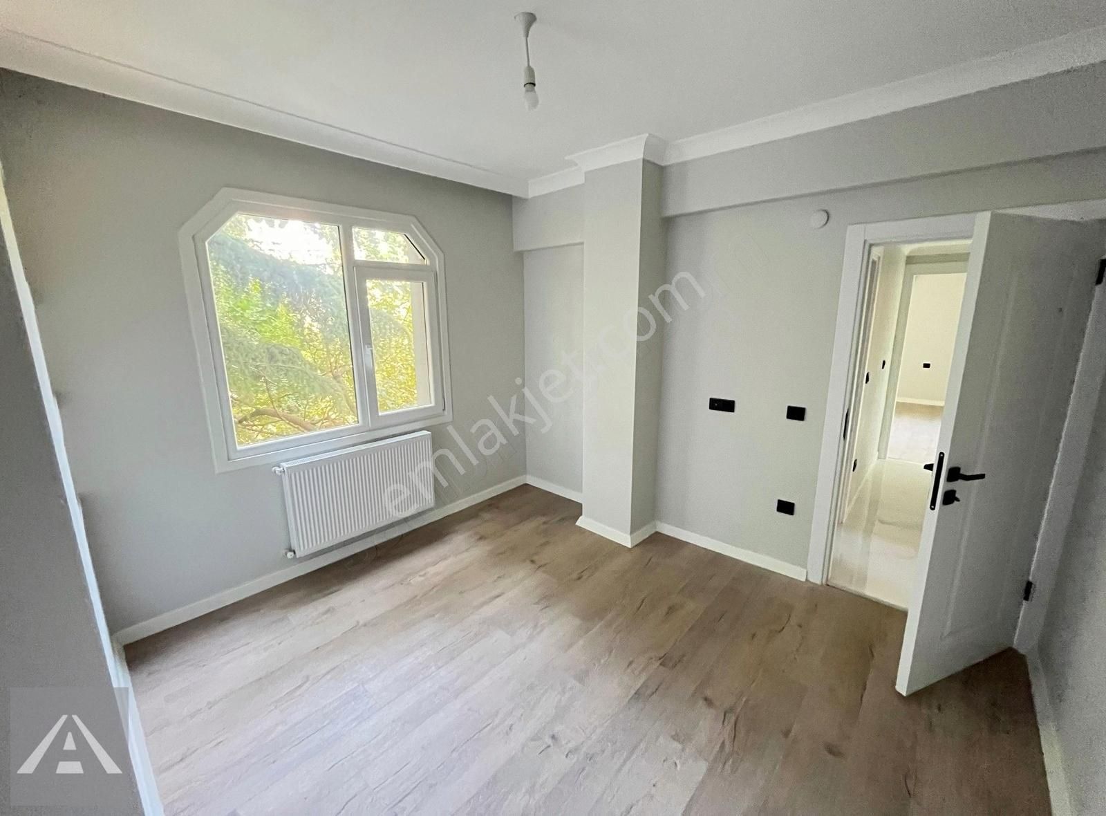 Maltepe Altıntepe'de Minibüs Yolu Altında Arakat 3+1 Daire - Görsel 9