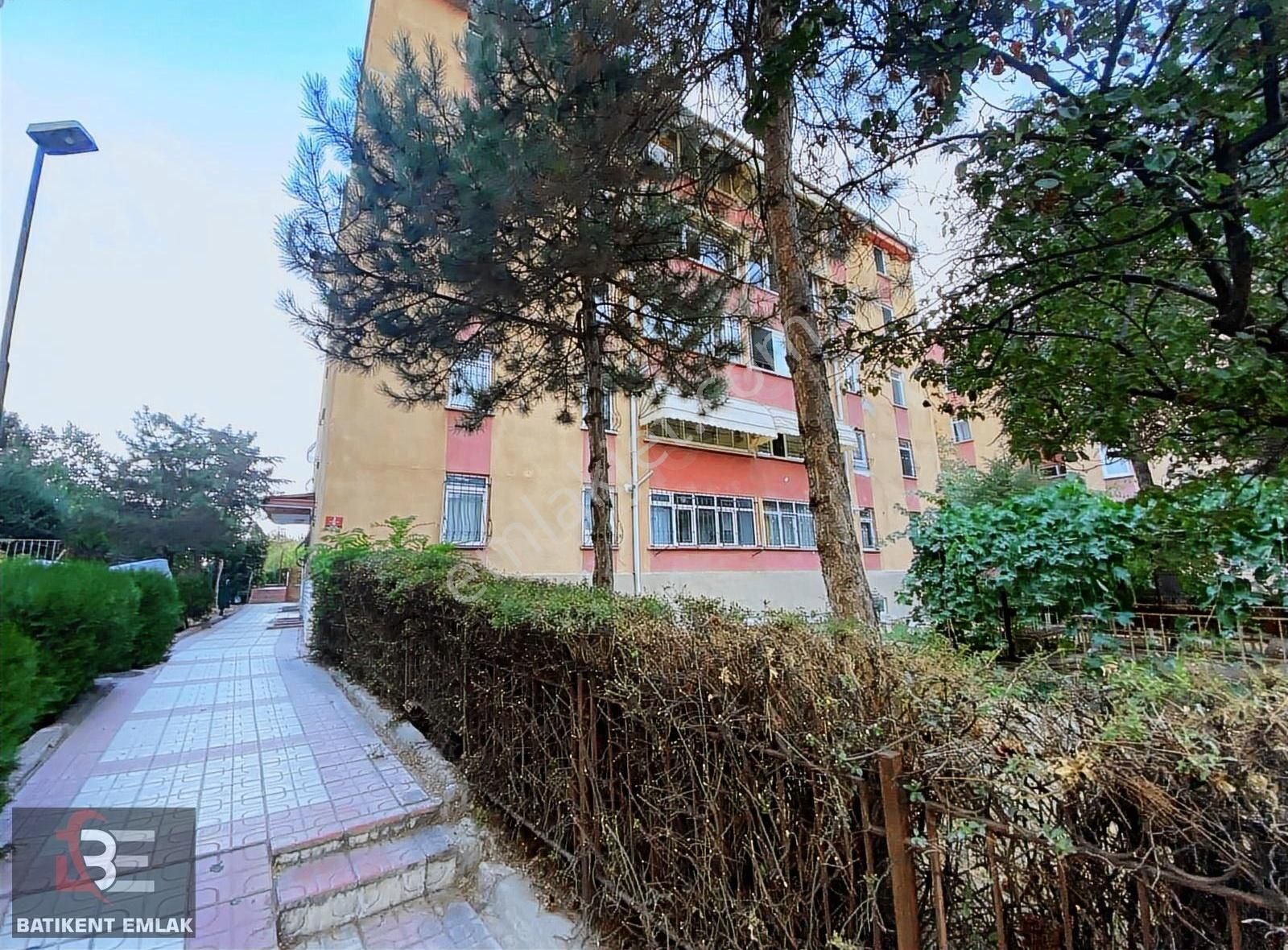 Batıkent Emlak'tan Uğurmumcu Mahallesi 2+1yapılı Eşyalı Kiralık