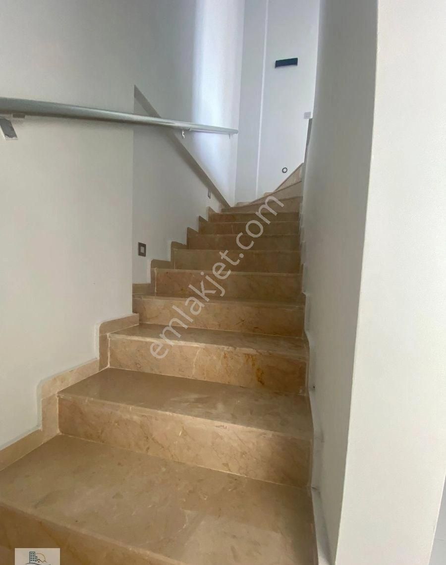 Didim Yenimahalle’de Denizi Yürüme Mesafesinde Geniş Balkonlu 3 + 1 Dubleks Daire - Görsel 10