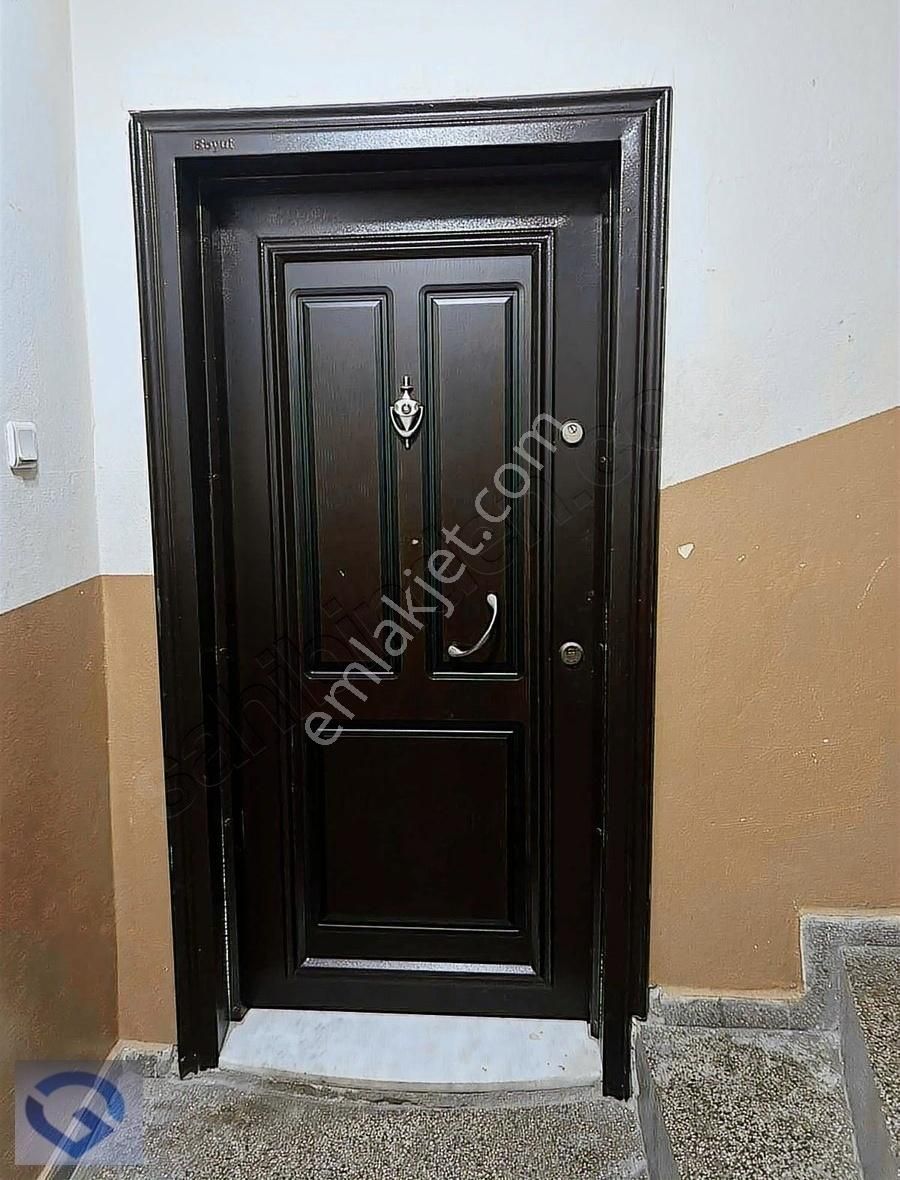 Güvenci'den Alaybey'de Yalı Arkasında,3+1 Klasik,ara Kat Kiralık