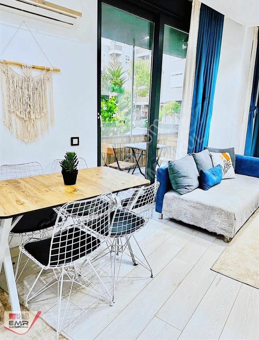 Güzeloba Eşyalı Bahçe Kullanımlı 1+1 Kiralık Daire
