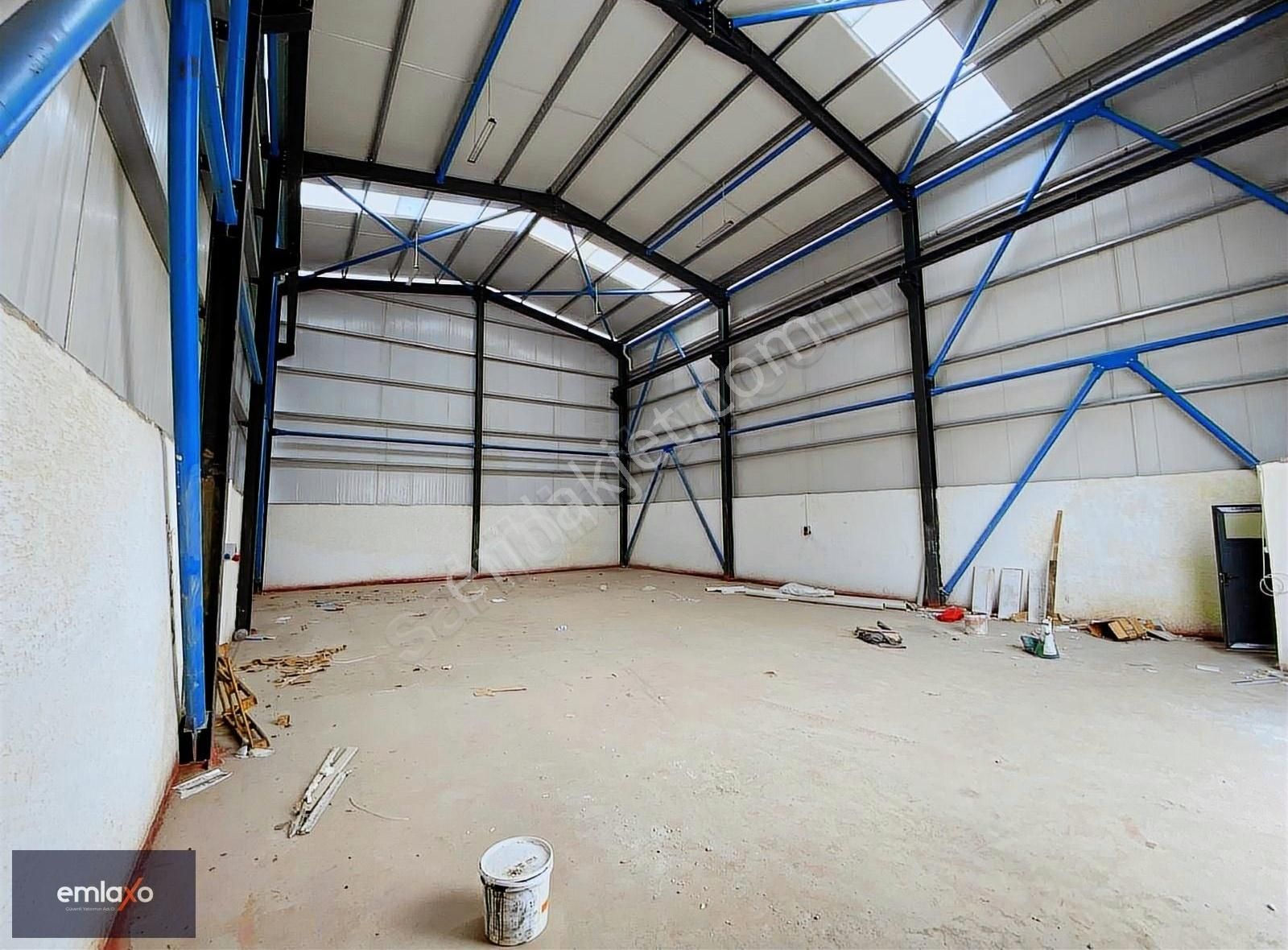 Emlaxo'dan Kiralık Başiskele Karadenizliler Mah.de 222 M2 Depo