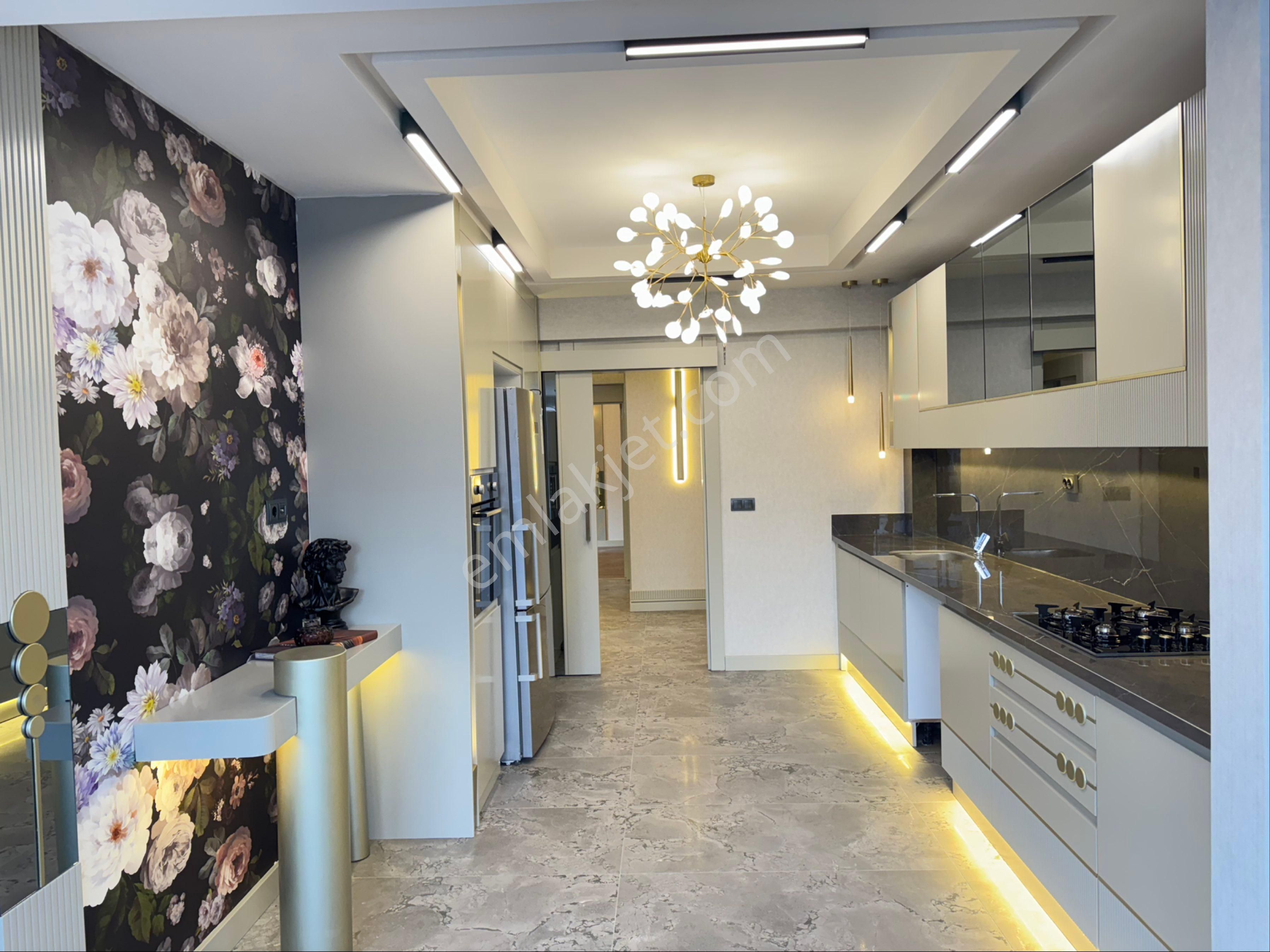 Emir Gayrimenkulden Fıstıklığın En Güzel Lokasyonunda 3.5+1 - Görsel 8