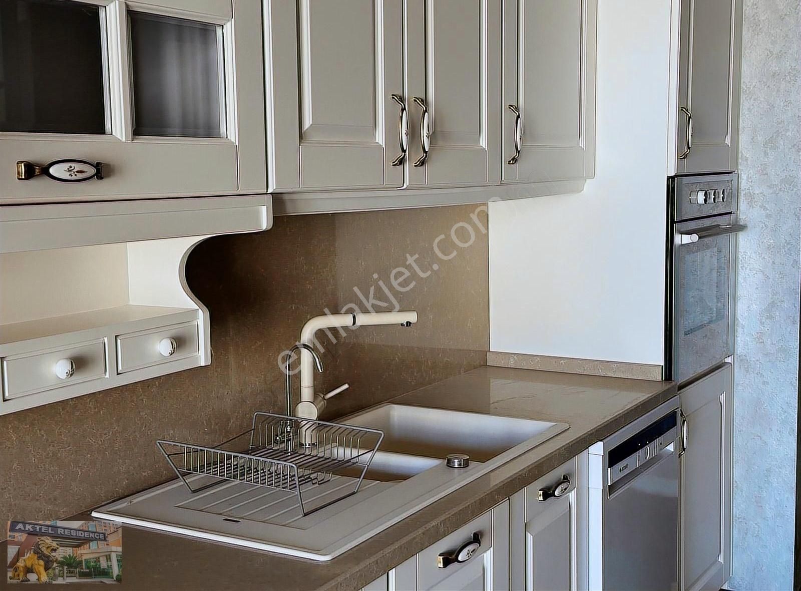 Aktel Residence Satış Ofisinden 4+1 257m² Göl Manzaralı Satılık - Görsel 23