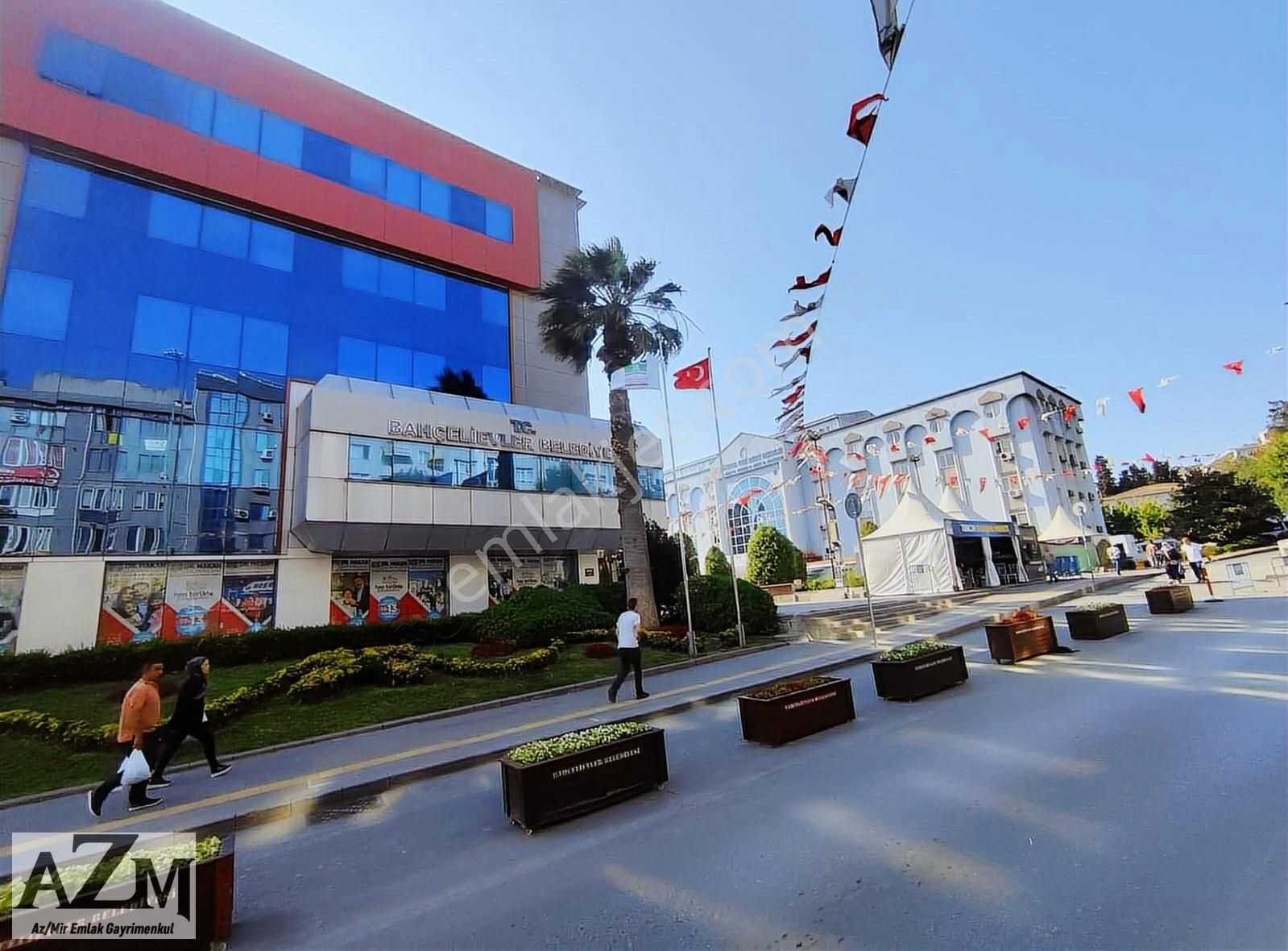 Azmir'den Satılık Belediye Cepheli 45 M2 Büro