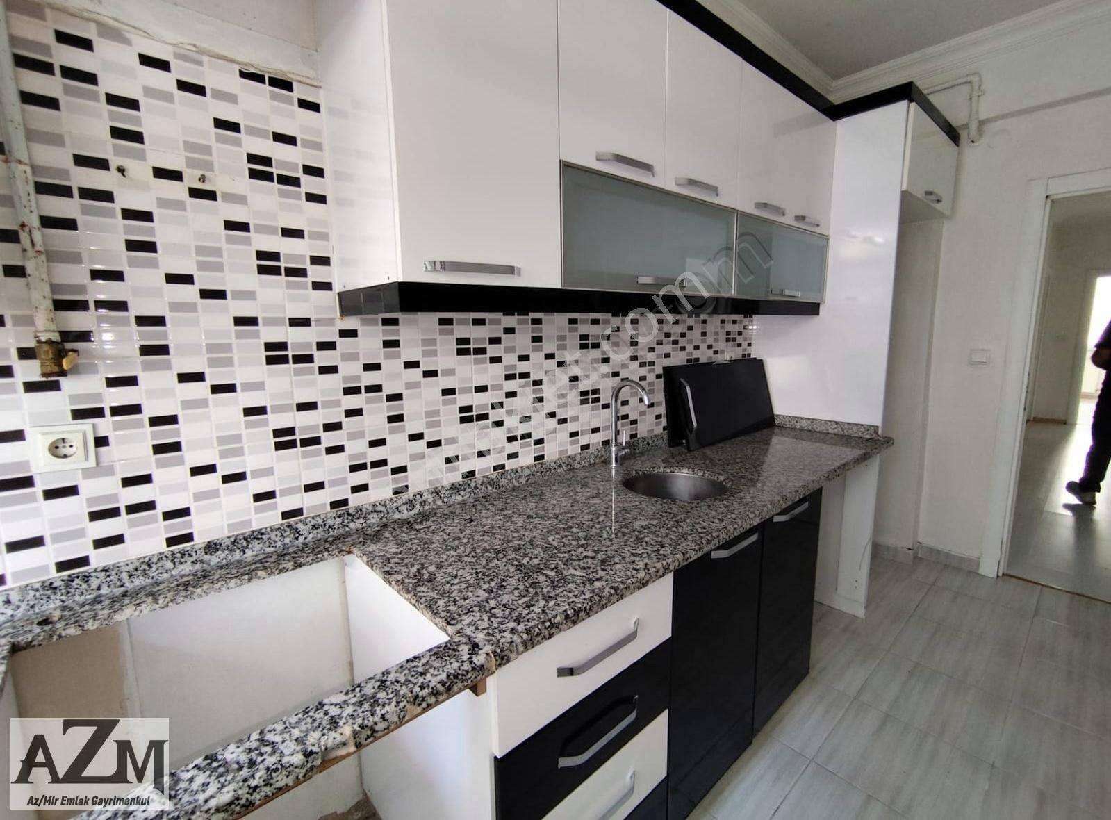 Azmir'den Yeşilkent Mah. Satılık 3+1 Daire For Sale للبيع - Görsel 2