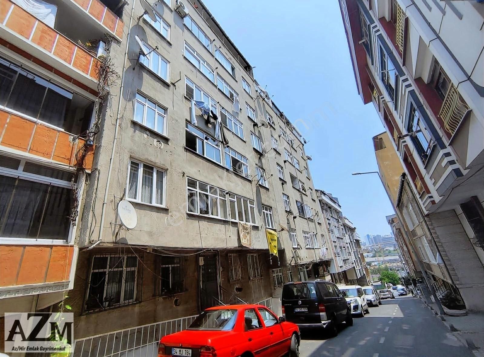 Azmir'den Kiralık 3+1 Teraslı Daire Mall Of İstanbul Yakını