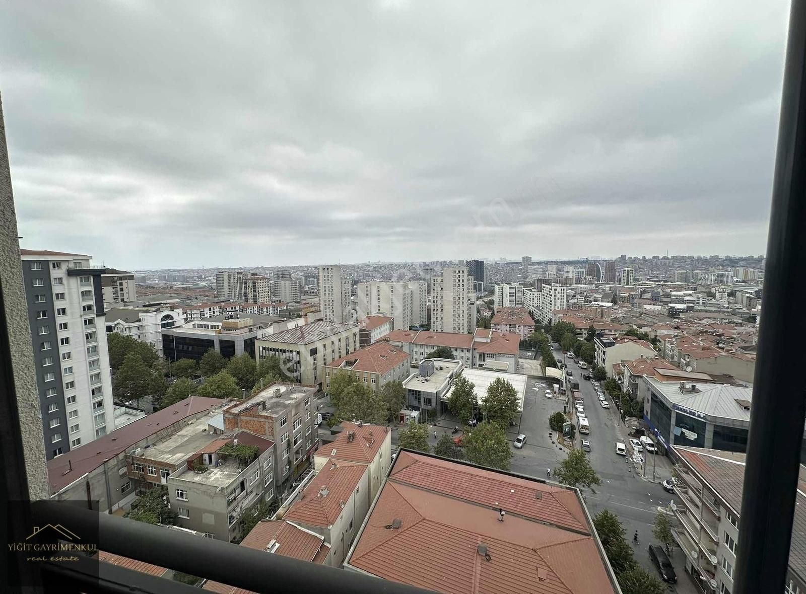Hürriyet Mah. Mükemmel Konumda Site İçi 3+1