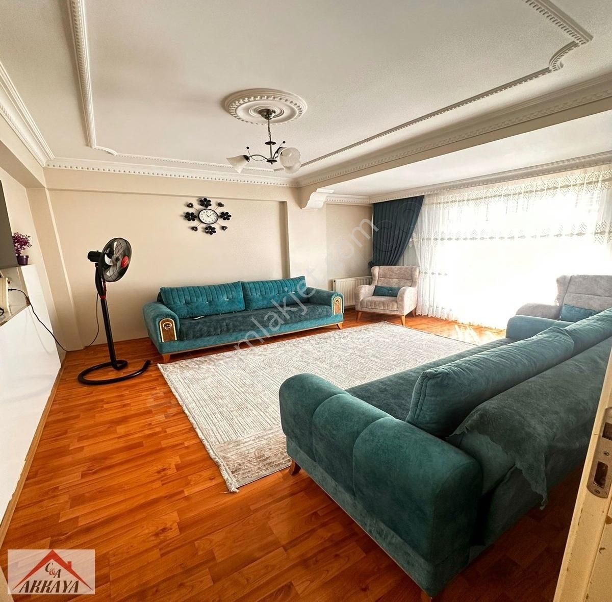 Üçevler Mahallesi 2+1 100m2 Geniş Satılık Arakat Daire