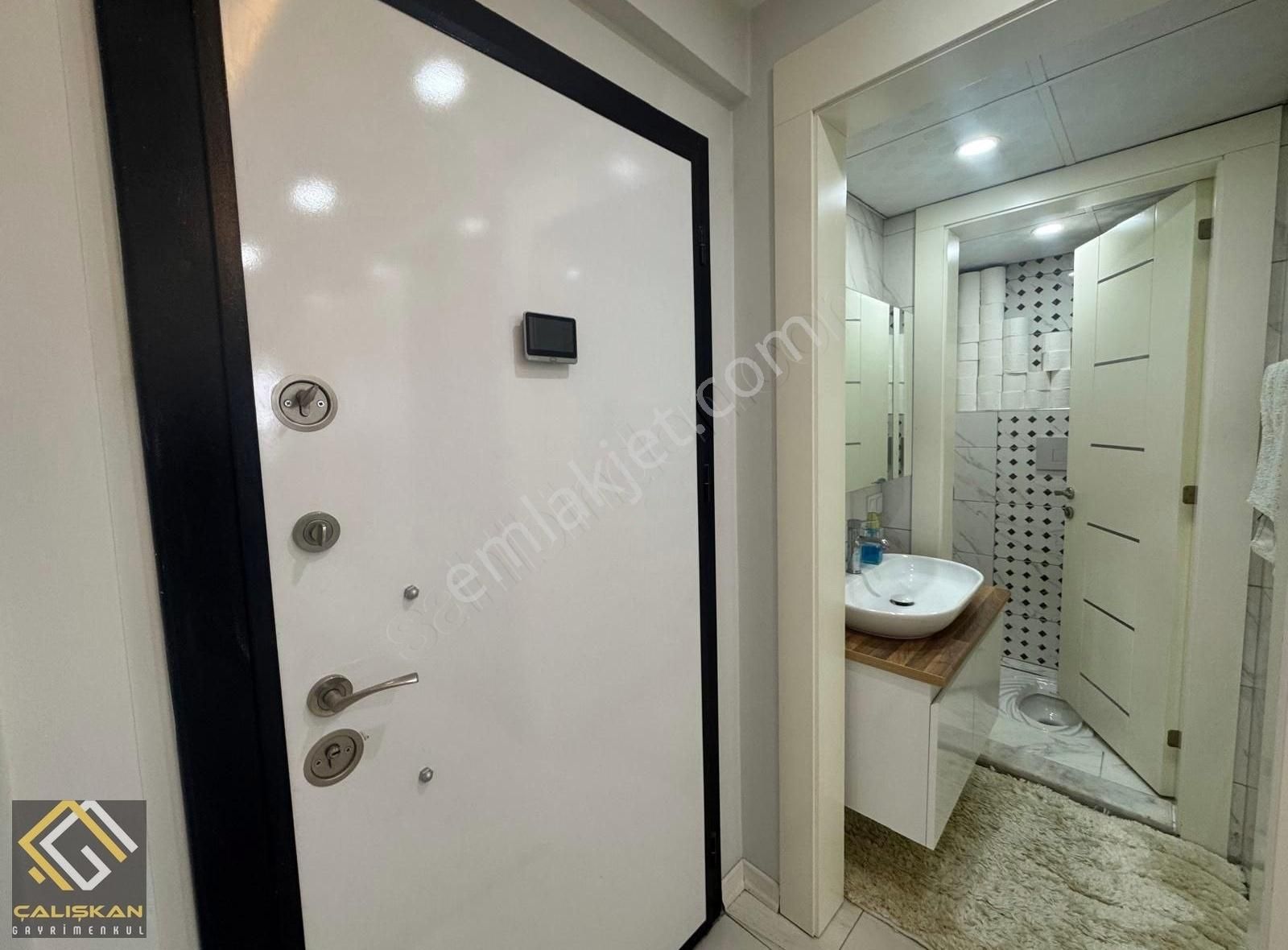 Cepheleri Açık, Geniş, Ferah, Kilerli, Ebeveyn Banyolu Daire - Görsel 3