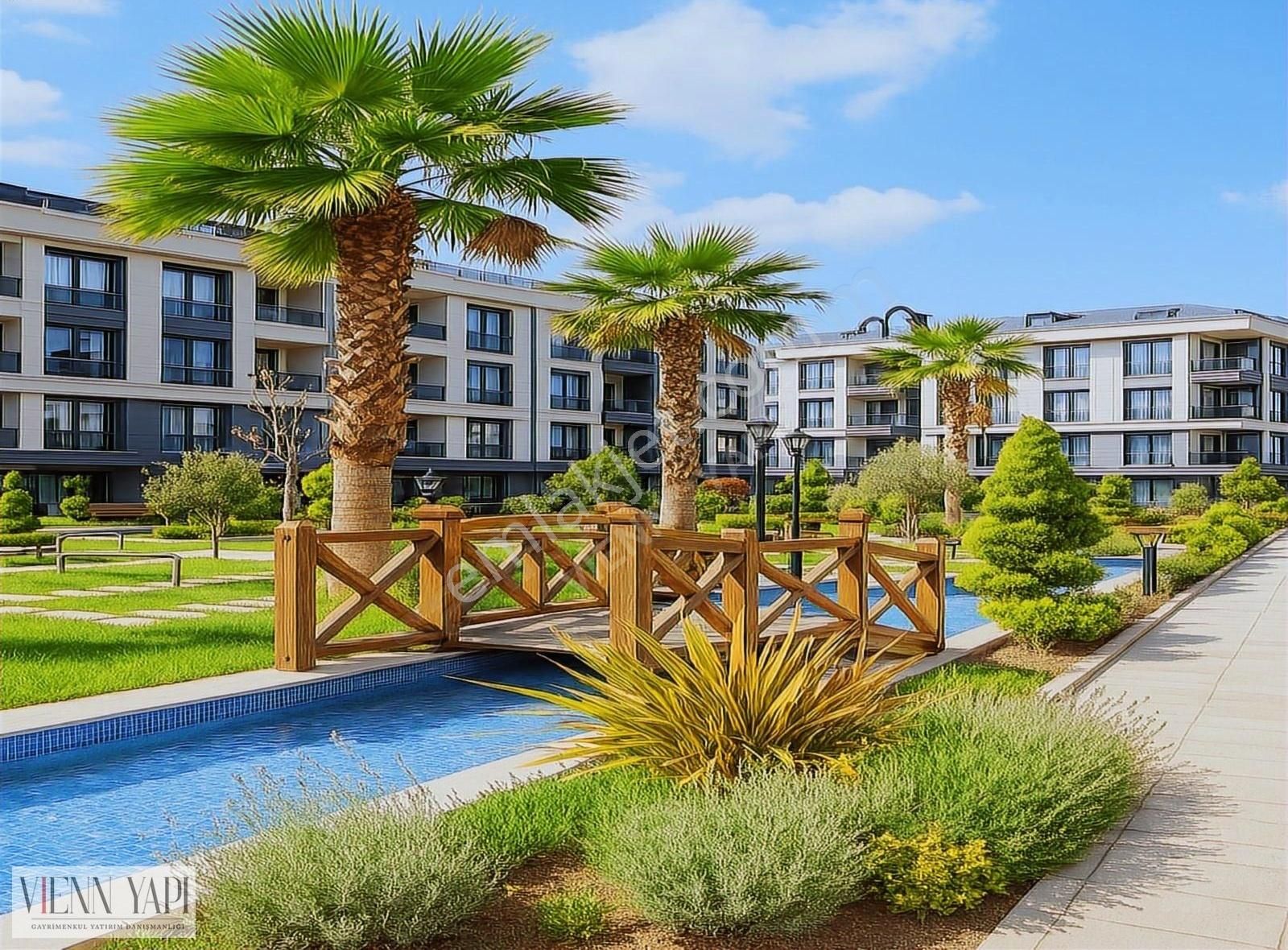 Vienn'den Full Donanımlı Site İçi Geniş M2'li Satılık 3+1 Daire