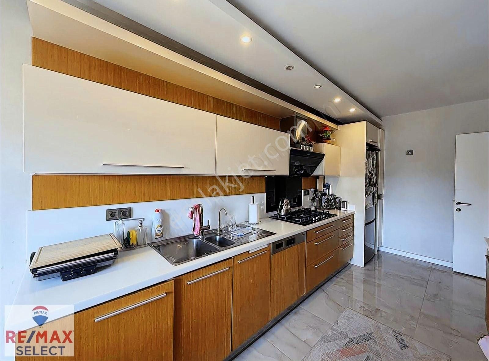 Bahçeşehir Toros B7 Blok 210 M2 Brüt Full Tadilatlı - Masrafsız - Görsel 23