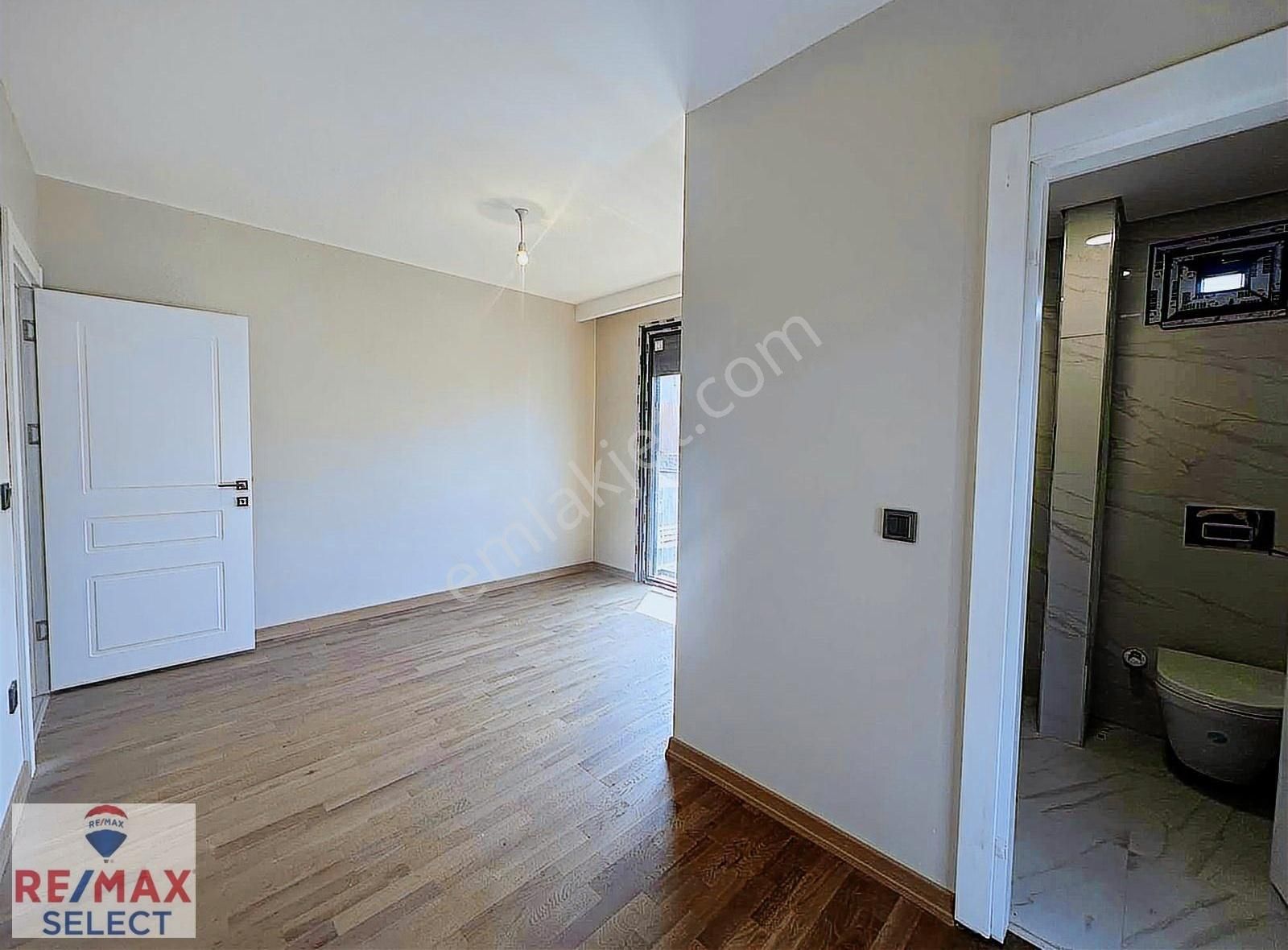 Yeşilköy Sahilde Satılık Sıfır En Üst Kat 3+1 Daire - Görsel 21