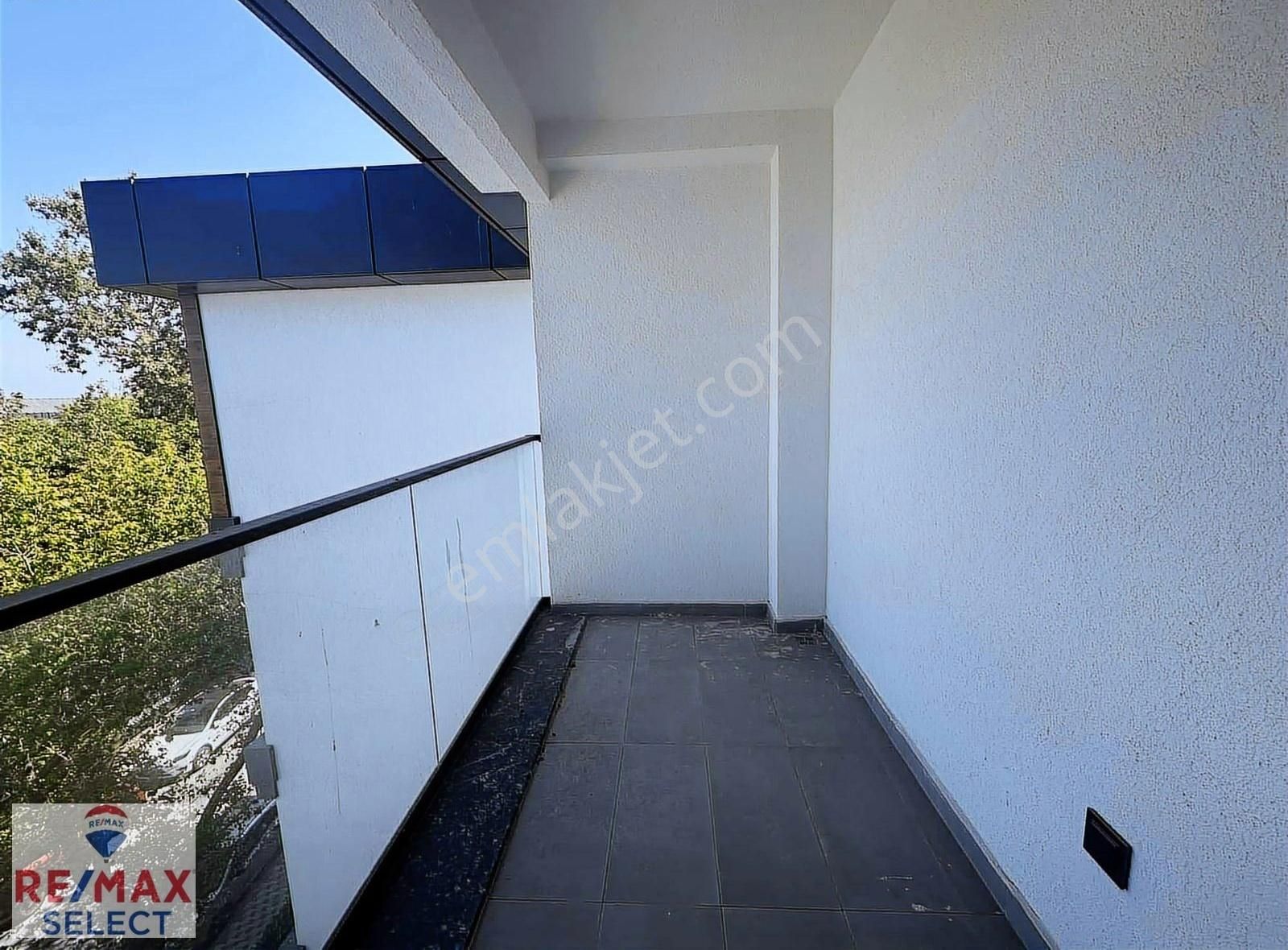 Yeşilköy Sahilde Satılık Sıfır En Üst Kat 3+1 Daire - Görsel 18