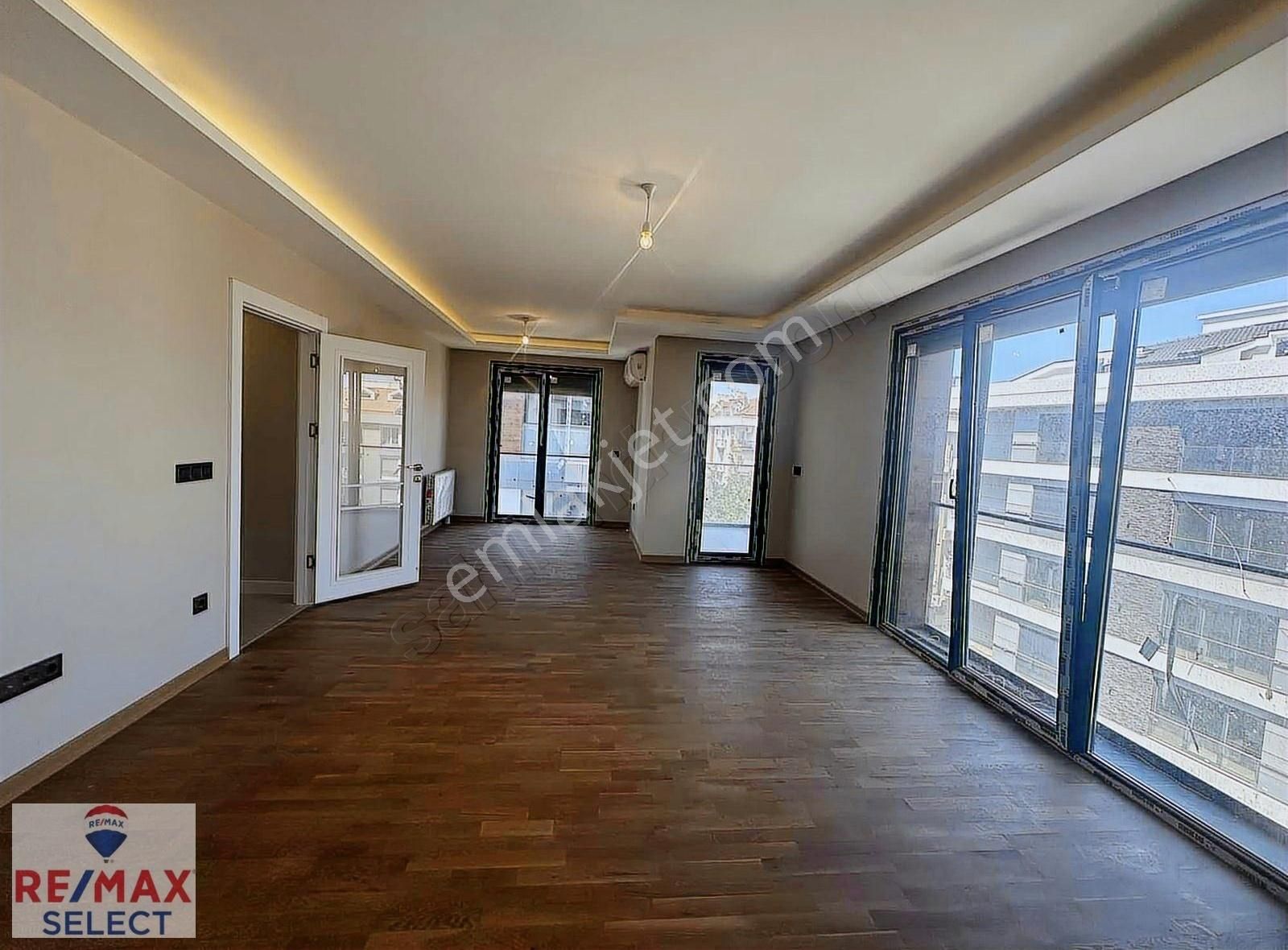 Yeşilköy Sahilde Satılık Sıfır En Üst Kat 3+1 Daire - Görsel 3