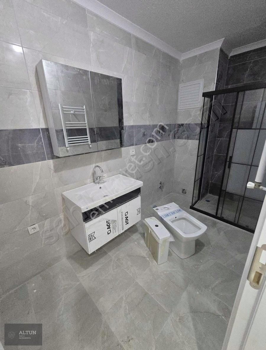 Metrobüse 7 Dk Sıfır Otoparklı Kiralık Ara Kat Daire