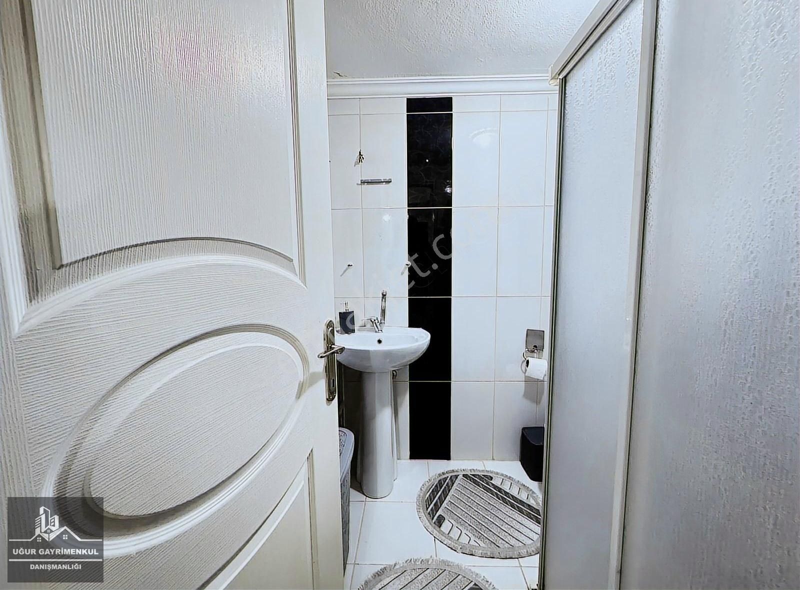 Uğur Gayrimenkul'den Balıkpazarında Satılık 2+1 Daire