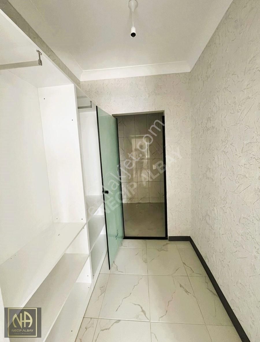 Altındağ'da Sıfır Bina Ebeveyn Banyo Giyinme Odası 3+1 Satılık