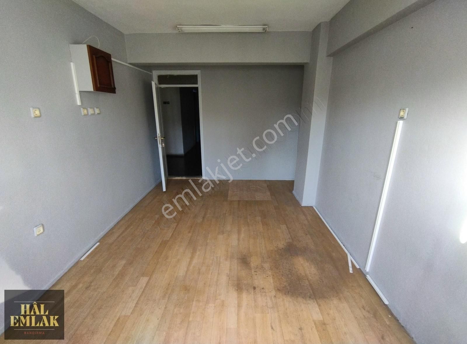 Çarşı Merkez Mülkübey İşhanı Kiralık Ofis