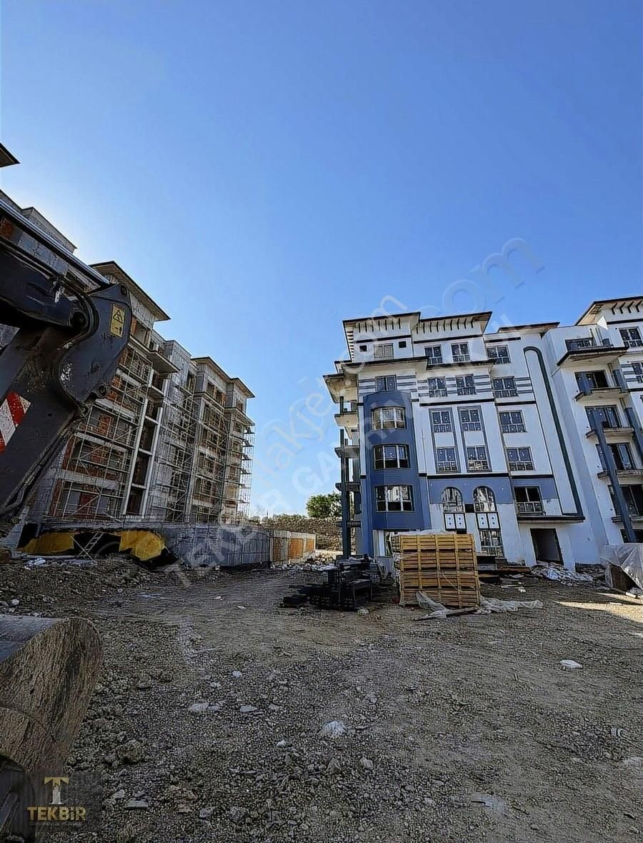 Esenler 15 Temmuz Toki Evleri 2+1 108m2 Zemin Kat