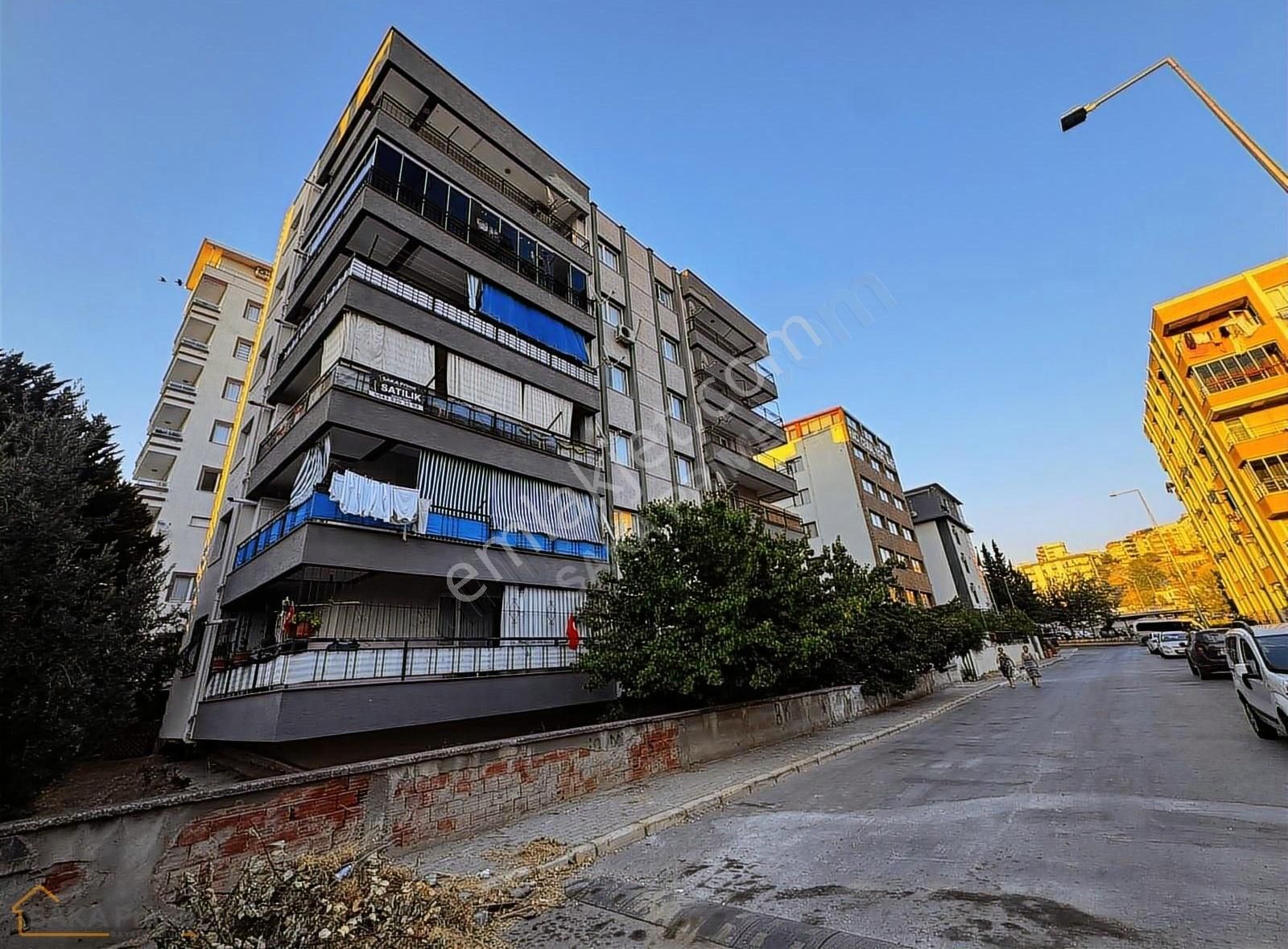 Aliağa Atatürk Mahallesi'nde 3+1 Satılık Daire ;