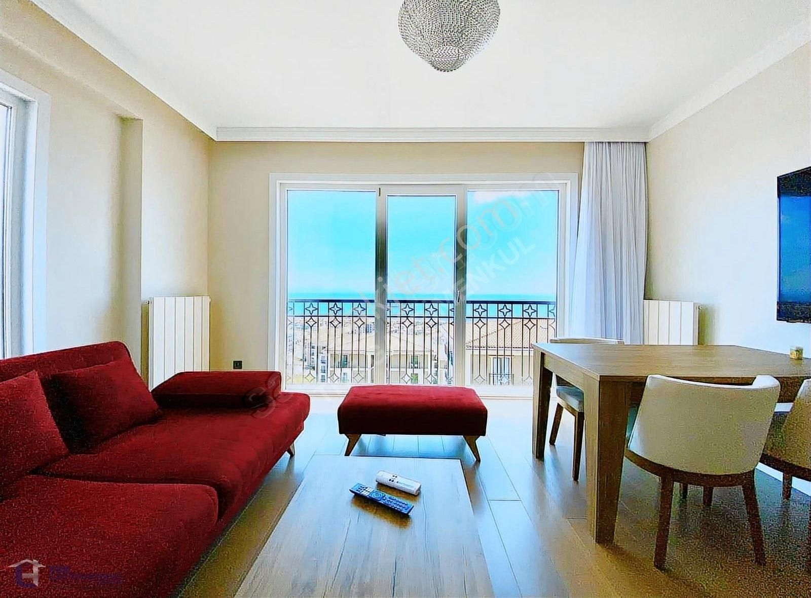 Deniz İstanbul Da Satılık Büyük Teraslı Karşılıklı 2 Adet 2+1