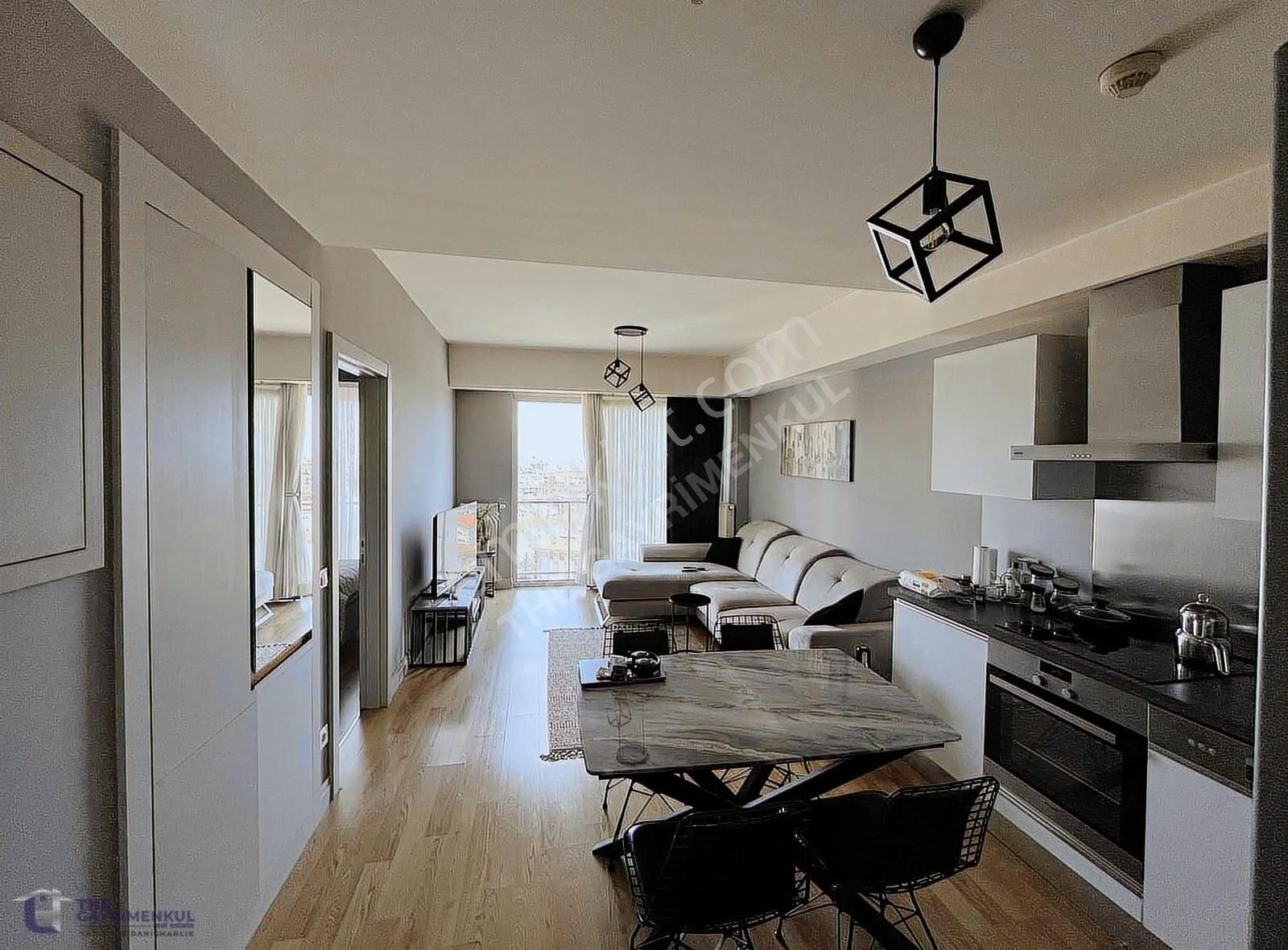 Suryapı Corridor'da Satılık 1+1 66m2 En Üst Kat Eşyalı Boş Daire