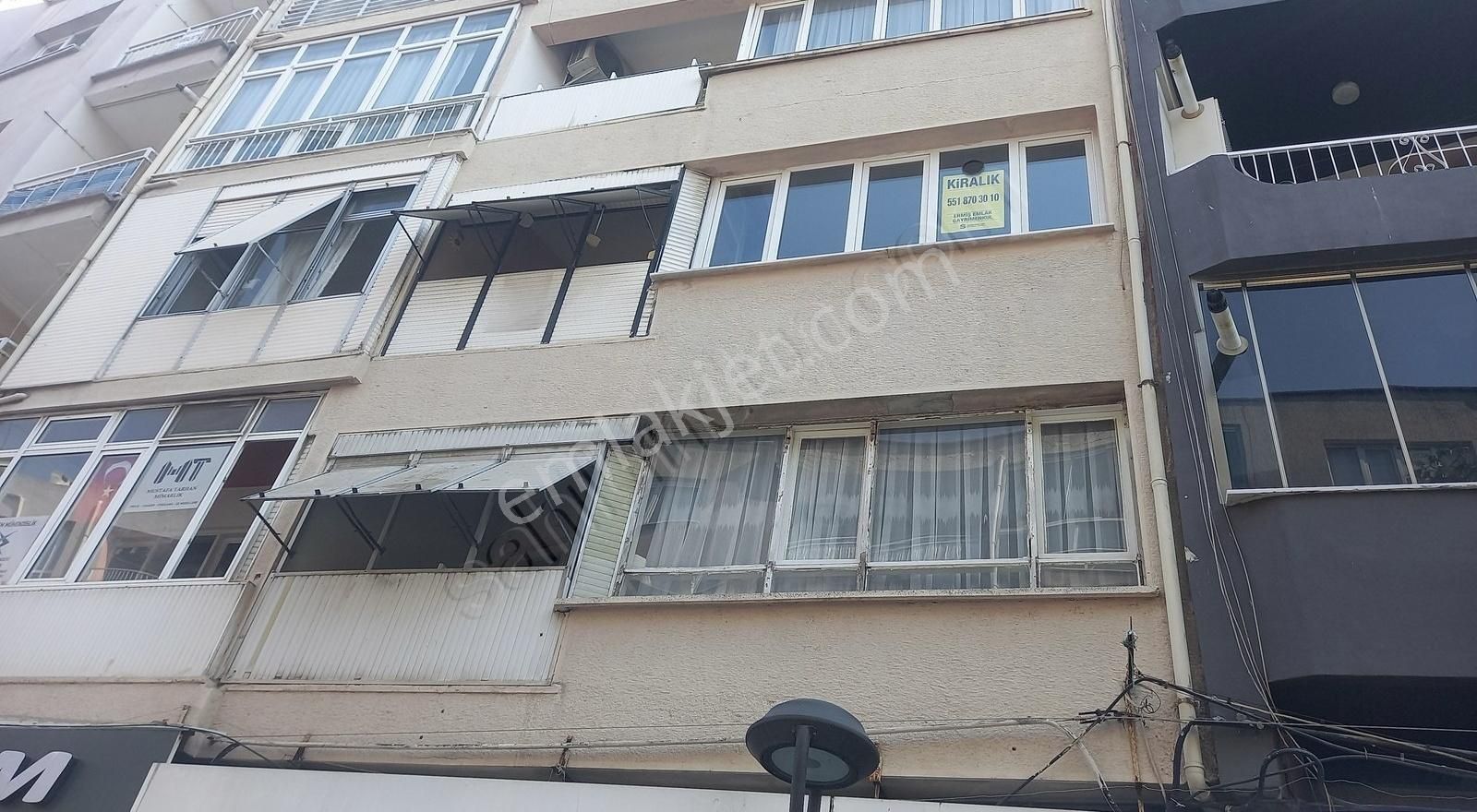 Ermiş Emlaktan Çarşı Merkezde 3+1 Kiralık Daire