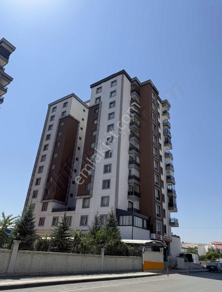 Adliye Ve Avm Yanında Süper 4+1