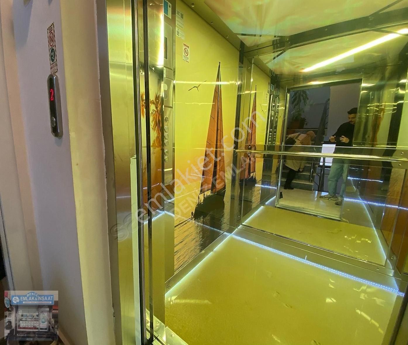 Kartal Karlıktepe'de Satılık İskanlı Arakat 3+1 94m2 Daire