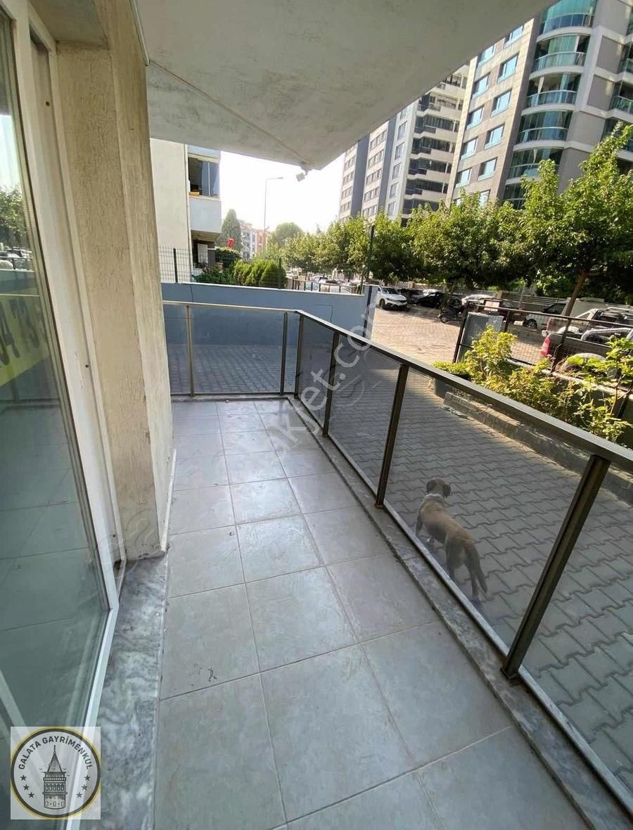 Yenicami Mahallesinde 1+1 Eşyasız Kiralık Daire
