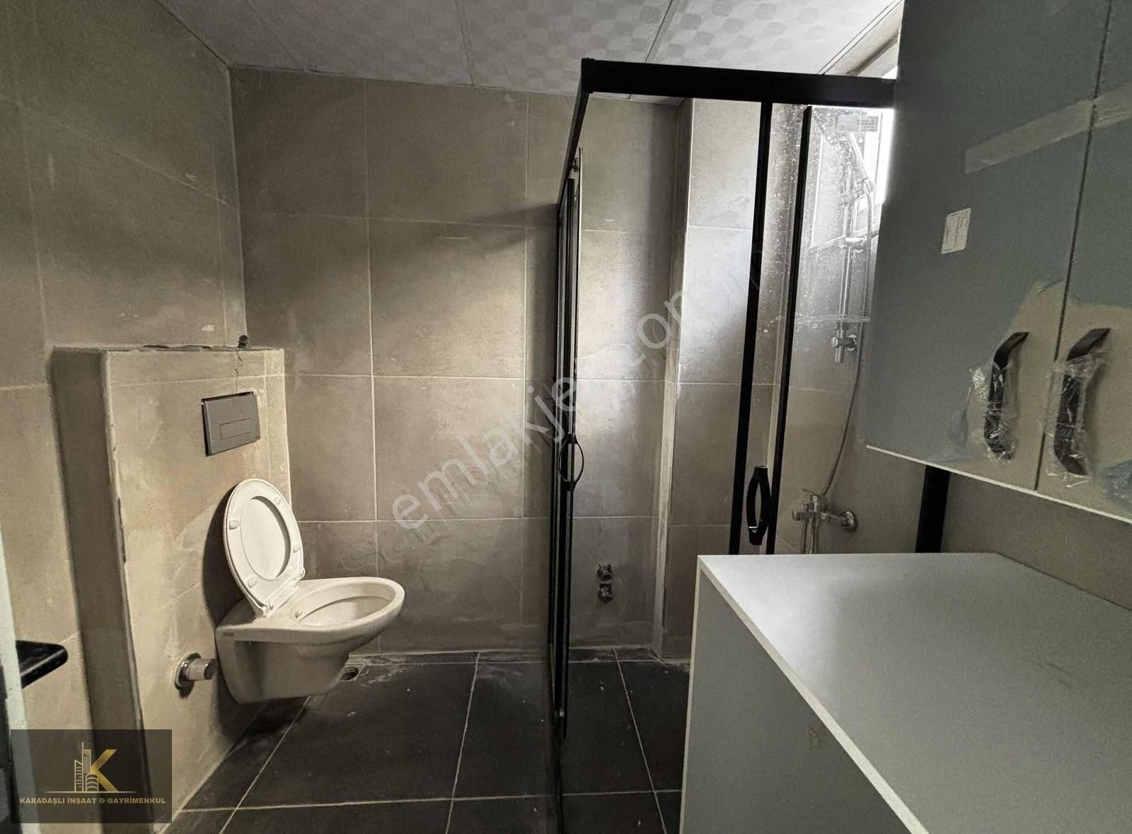 Antalya Döşemealtı Bahçeyakada Merkezi Konumda 1+1 Kiralık Daire