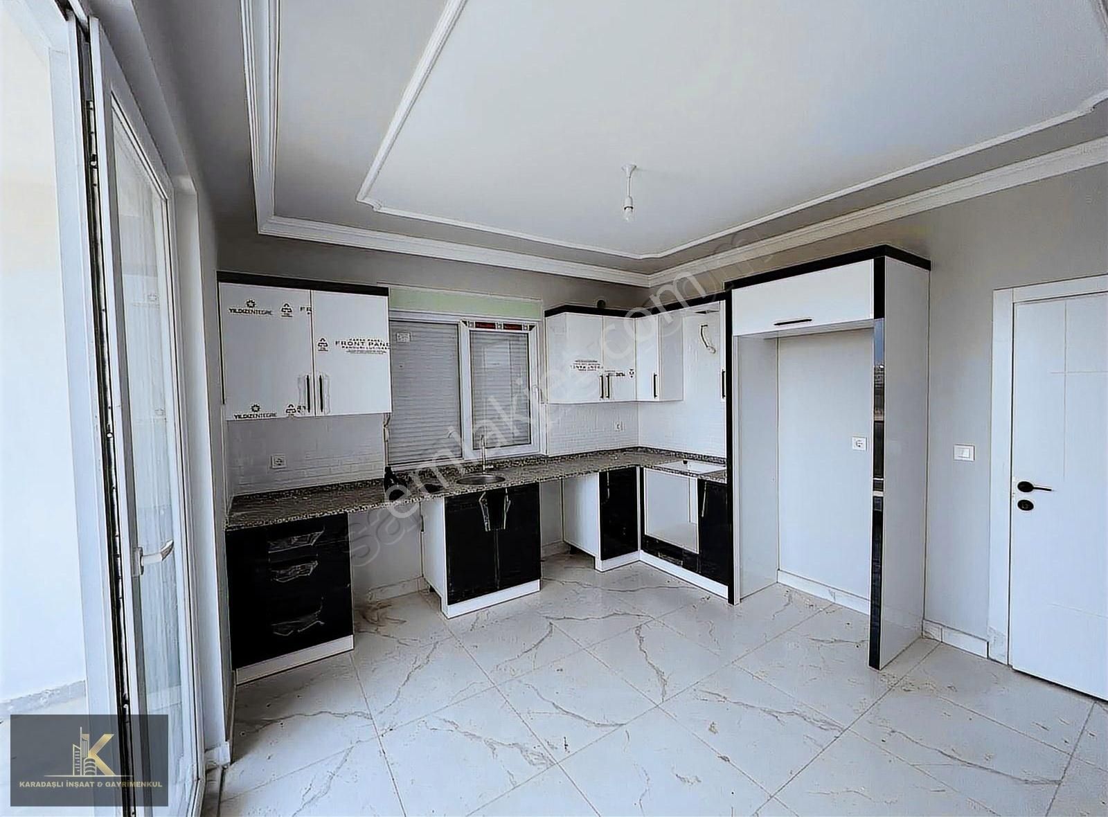 Döşemealtı Yenıköyde Ebeveyn Banyolu Geniş 2+1 Sıfır Daire
