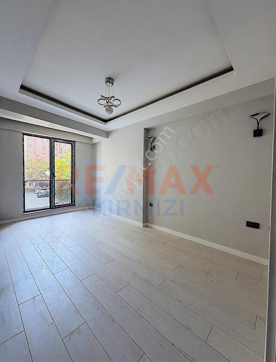 Re/max Kırmızı'dan Erzurum Şükrüpaşa'da Satılık 2+1 Daire