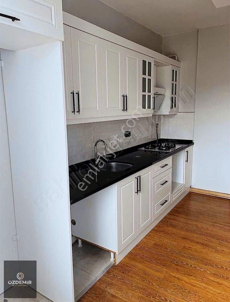 Bucak Mah Site İçi Kiralık 3+1 125 M2 Ayrı Mutfak Daire