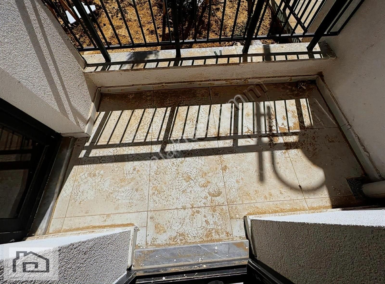 Emin'den Konaşlı'da,a.otopark,çocuk Parklı,birinci Sınıf Malzeme