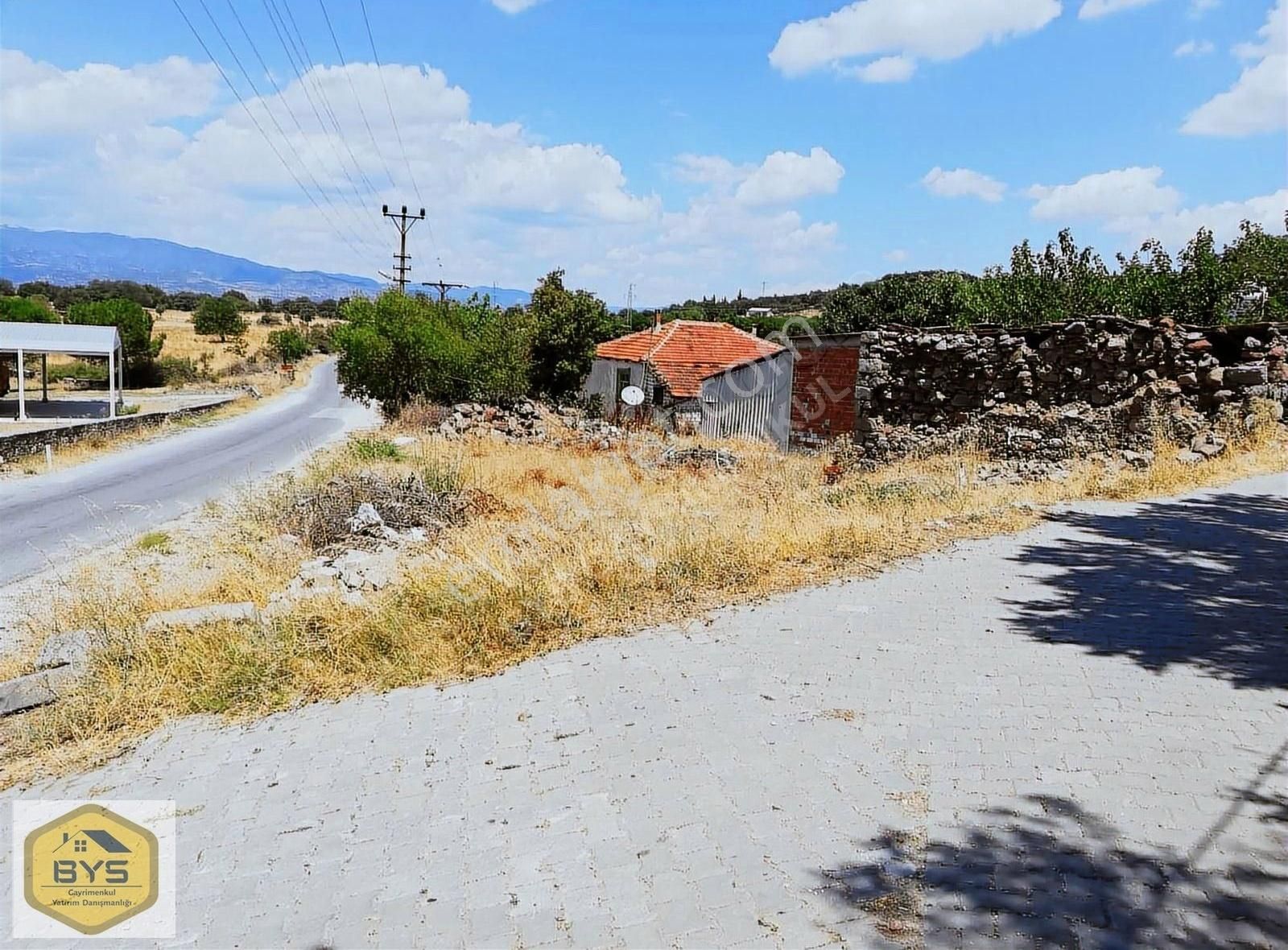 Bys'den Armağanlarda Niteliği Kargir Ev Olan Satılık Arsa