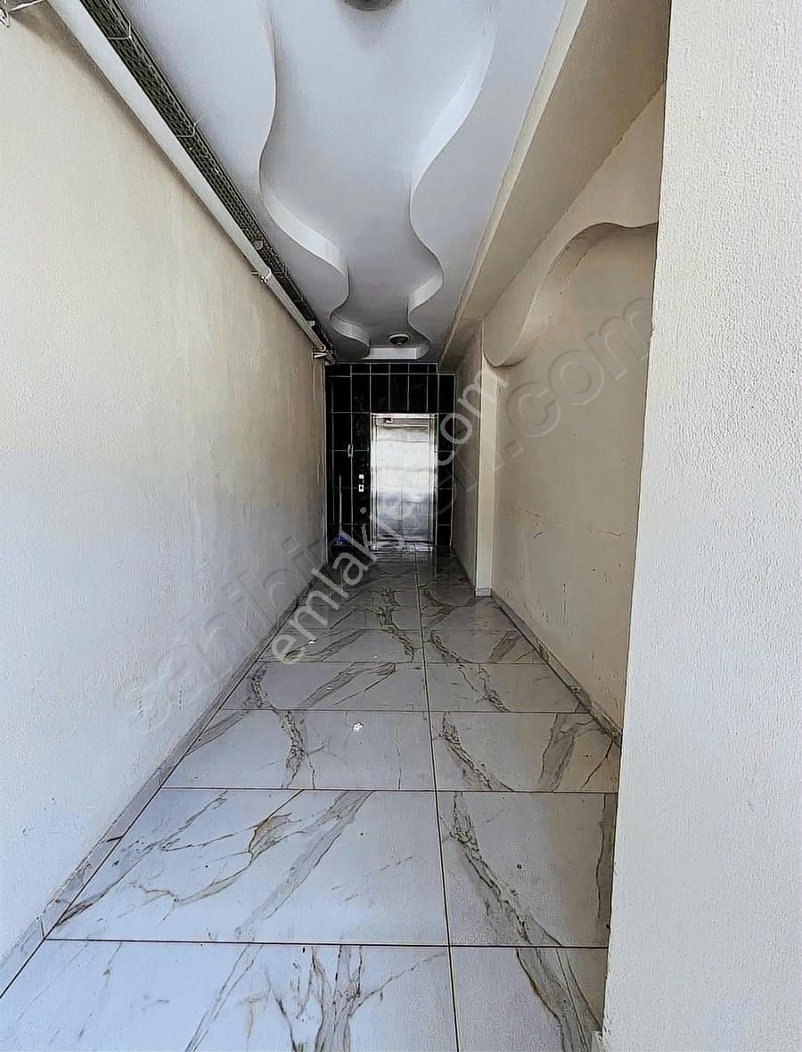 Osmaniye Bahçe İlçesinde Hasarsız 3₺1 Kapalı Mutfk