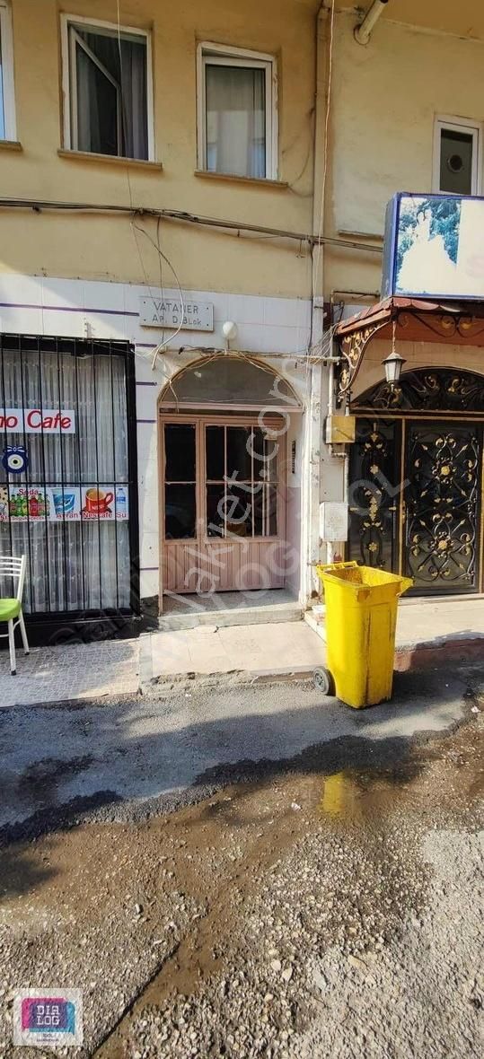 Altıparmakta Satılık Bakımlı 2+1 Daire