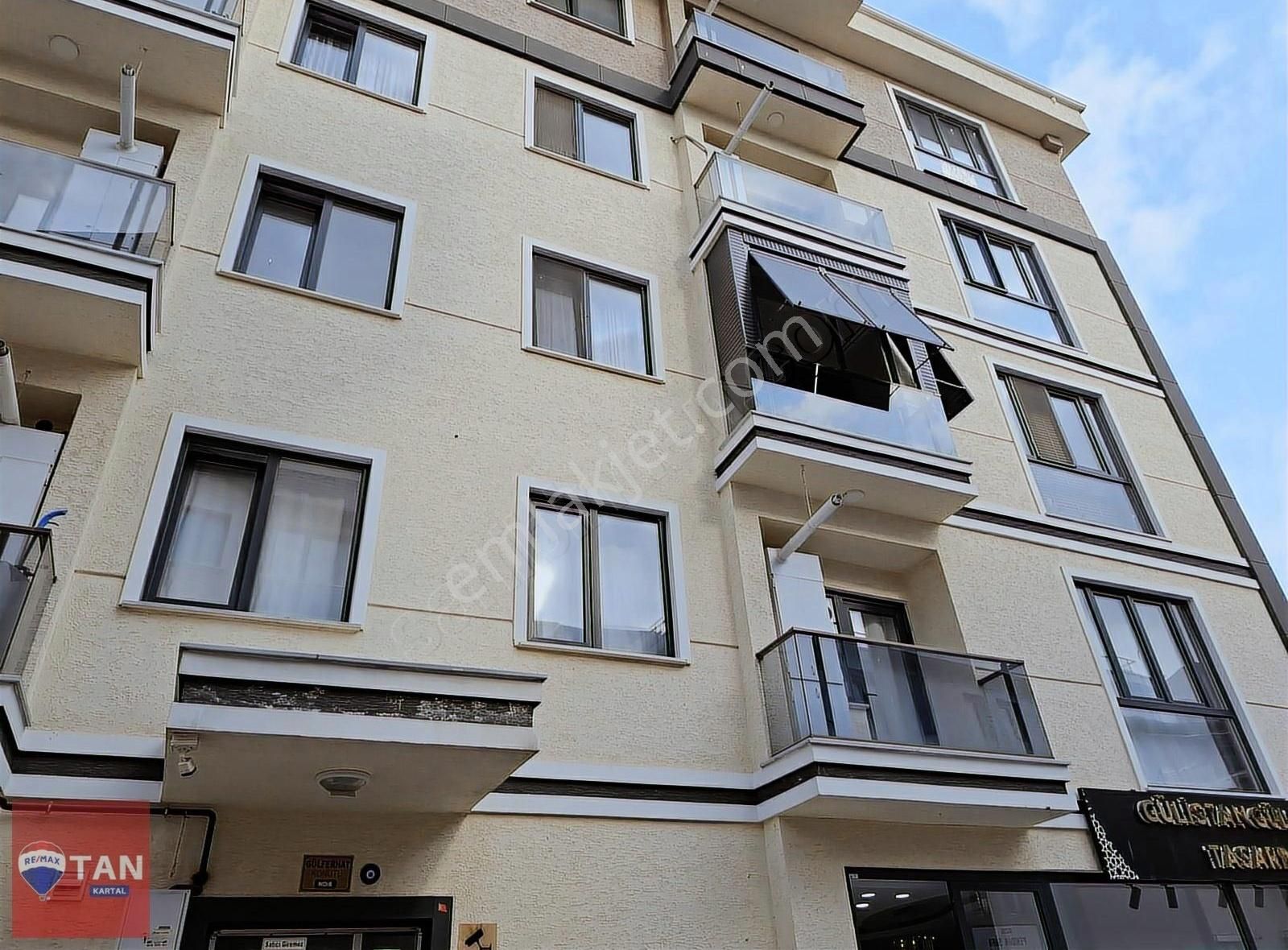 Pendik Bahçelievler'de Marmaraya Yakın Kiralık Arakat 2+1 Daire