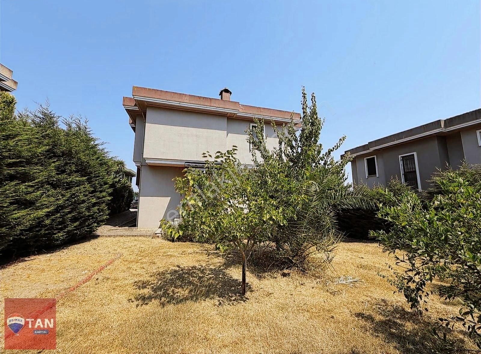 Pendik Kurtköy Çamlık Mah. Site İçi 6+2 Satılık Villa