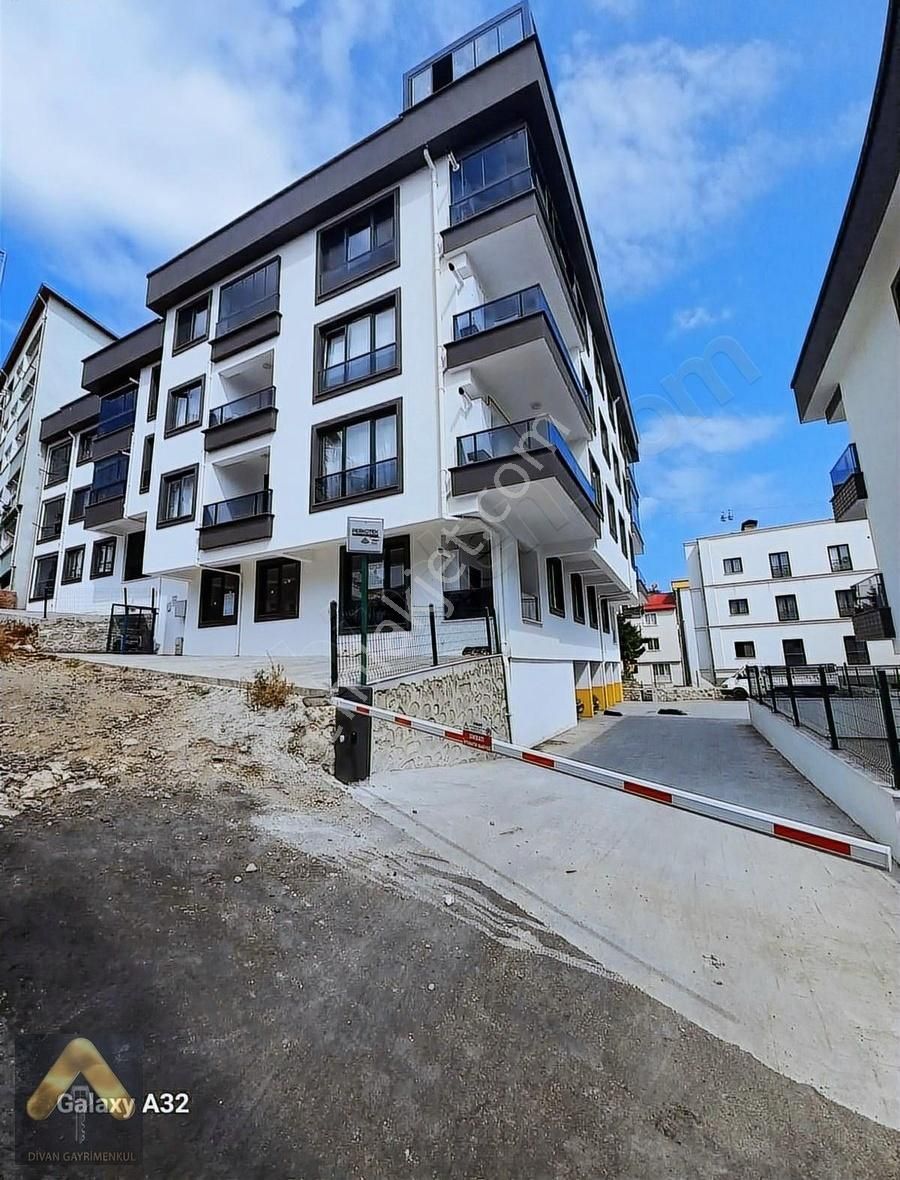 Divan Gayrimenkul Altınordu Saray Mah. 145m2 3+1 Satılık Daire
