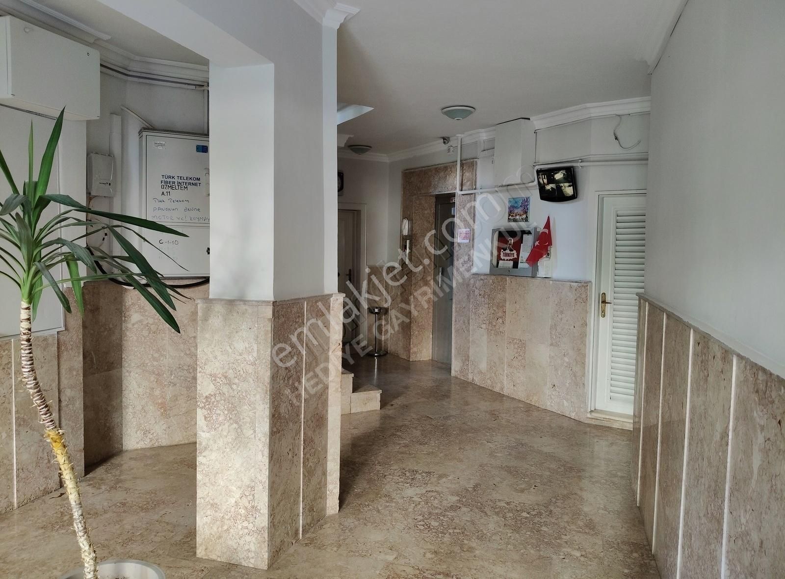 Meltem'de Katta İçi Yapılı Kombili Satılık Daire 3+1
