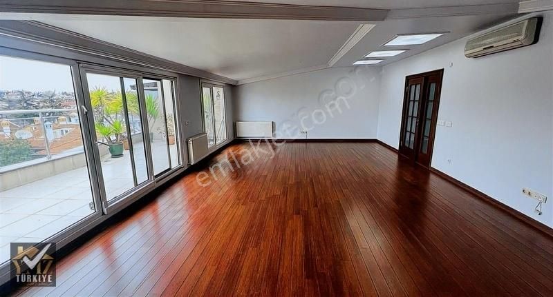Florya'da Deniz Manzaralı 4+1 Daire
