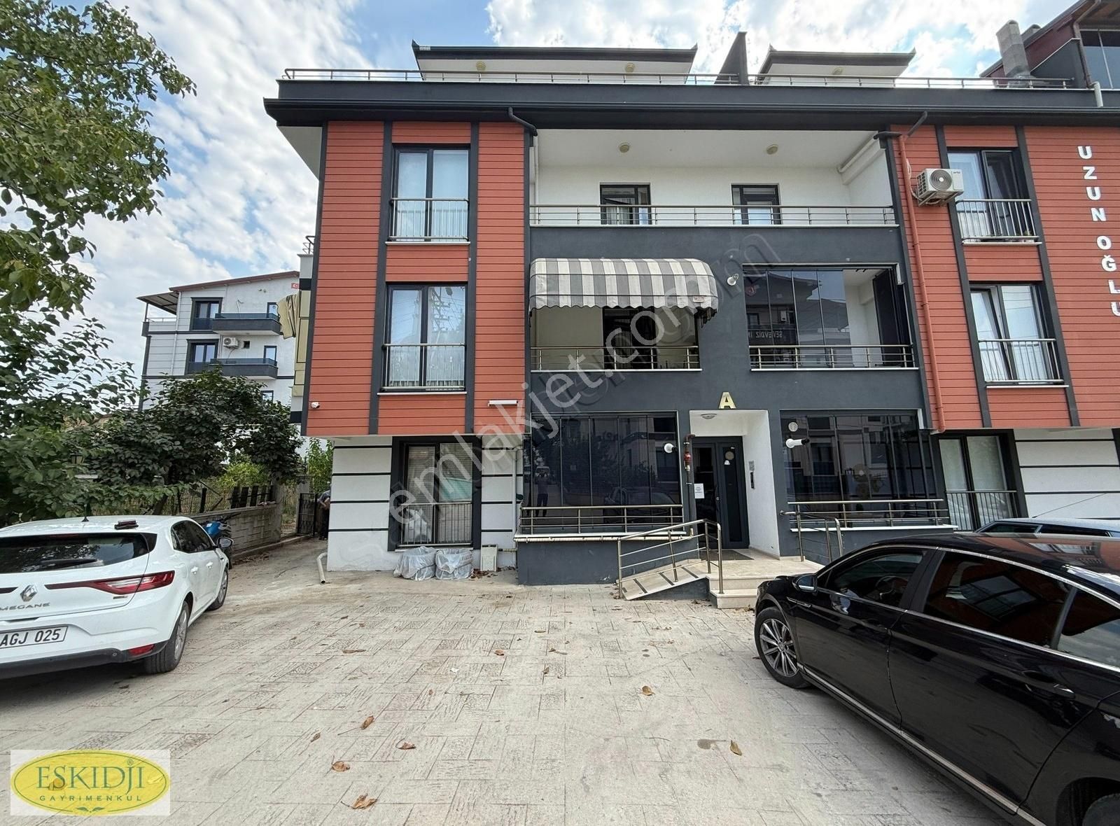 Eskidjiden 2 Yaşında Kombili Geniş Teraslı 2+1 Dubleks Daire
