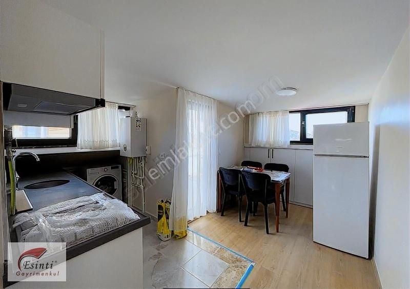 19 Mayıs Cd Üzeri Teraslı, Yeni Eşyalı Sıfır 1+1 Daire